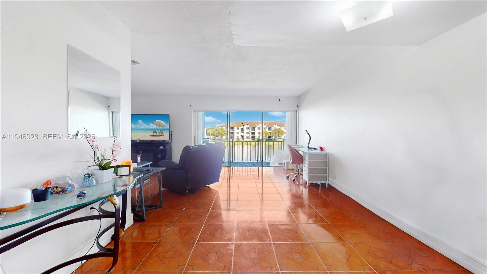 THE BEACH CLUB FONTAINEBL - Residential