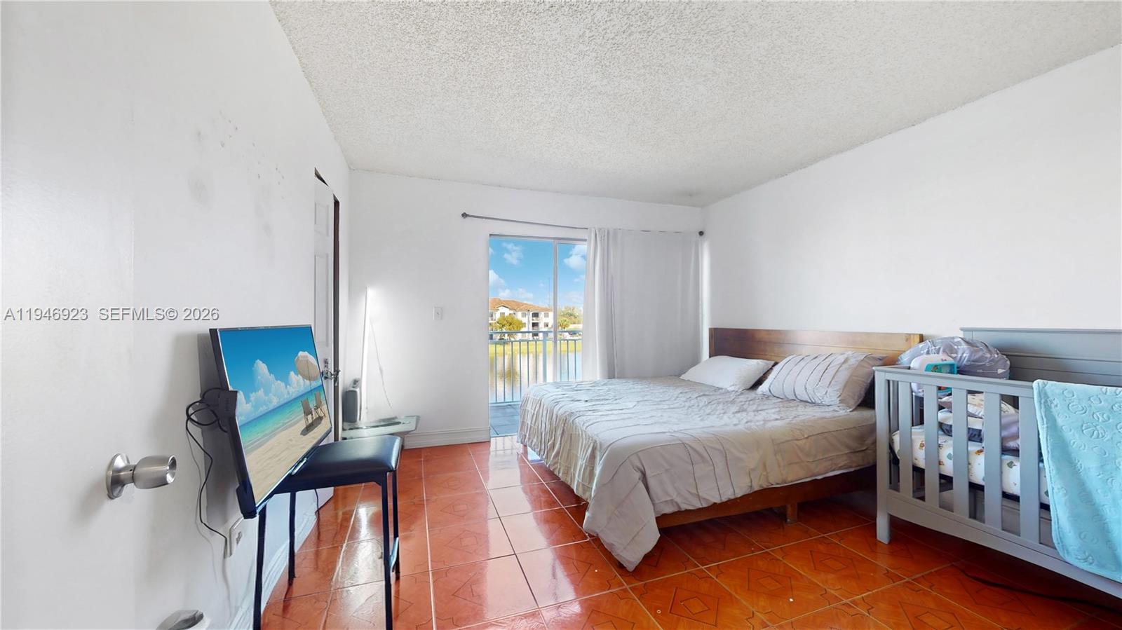 THE BEACH CLUB FONTAINEBL - Residential