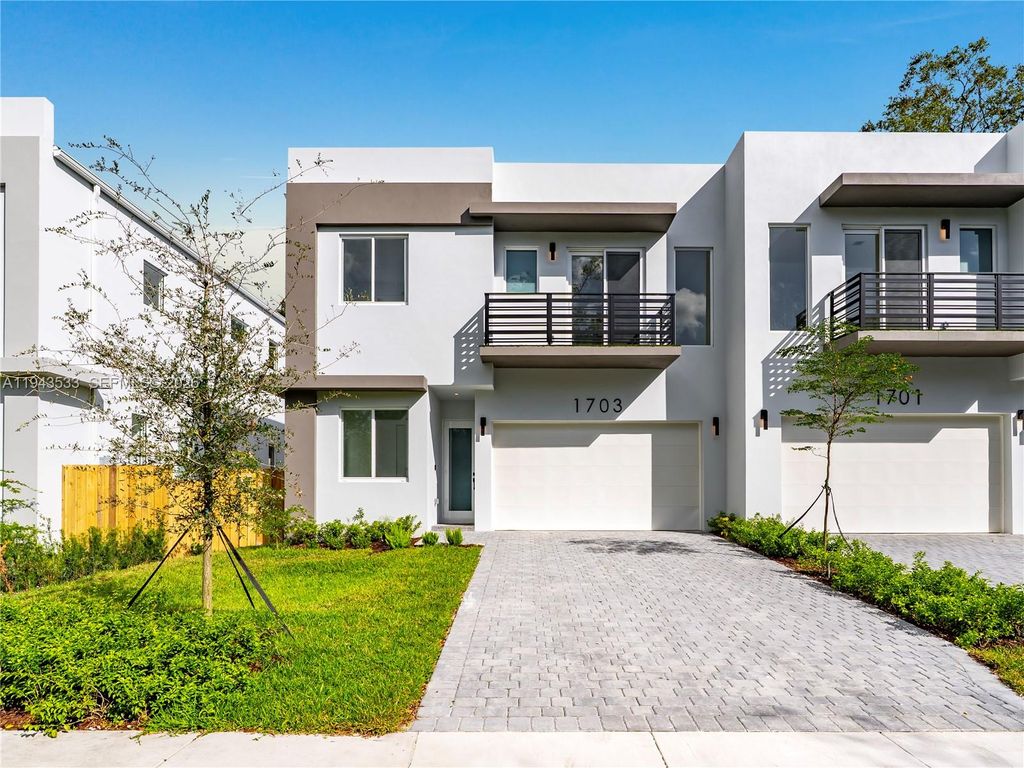 Photo of 1703 SW 23rd St, Fort Lauderdale, FL 33315 (MLS # A11943533)