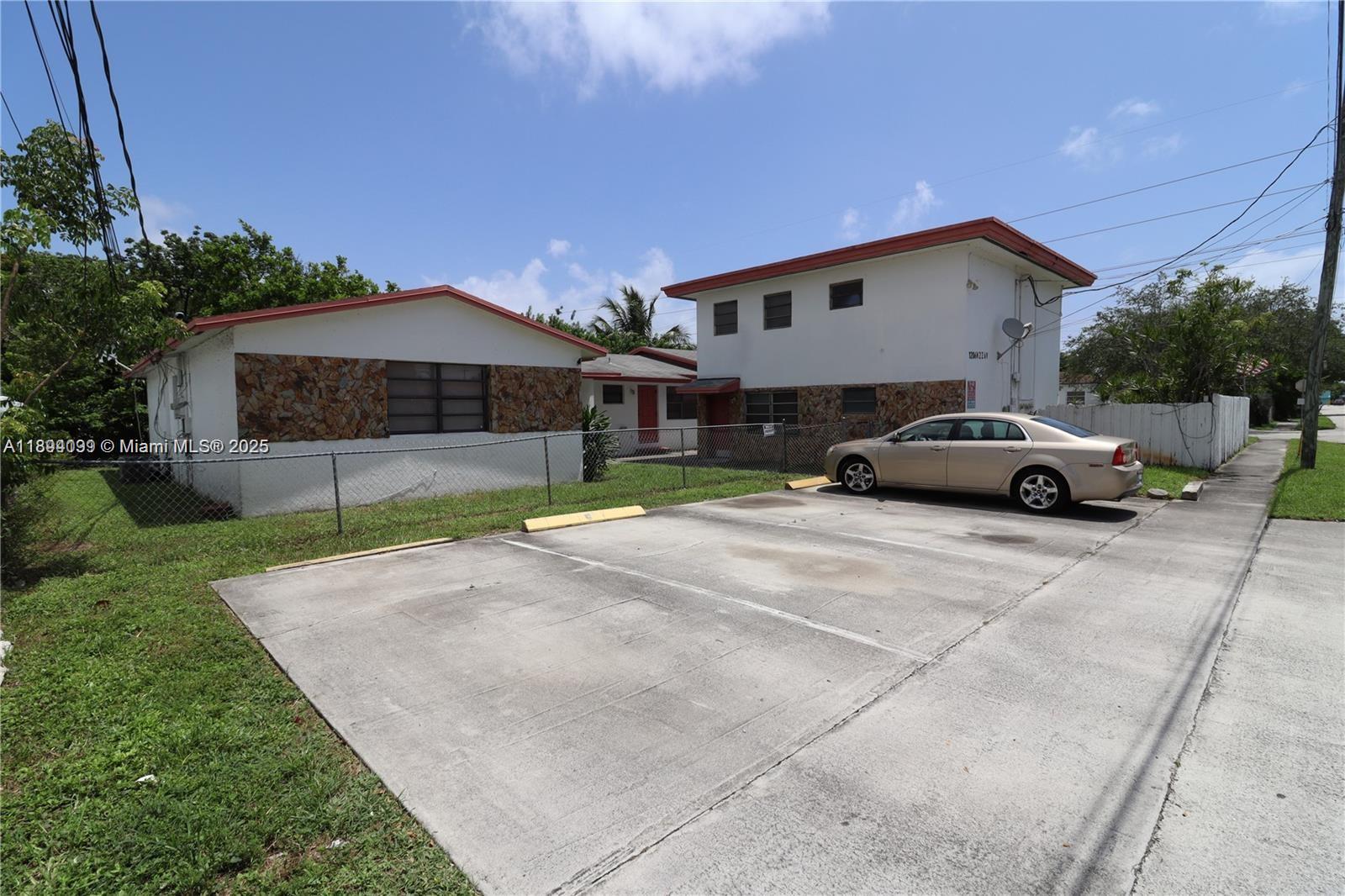 DIXIE GARDENS - Residential Lease