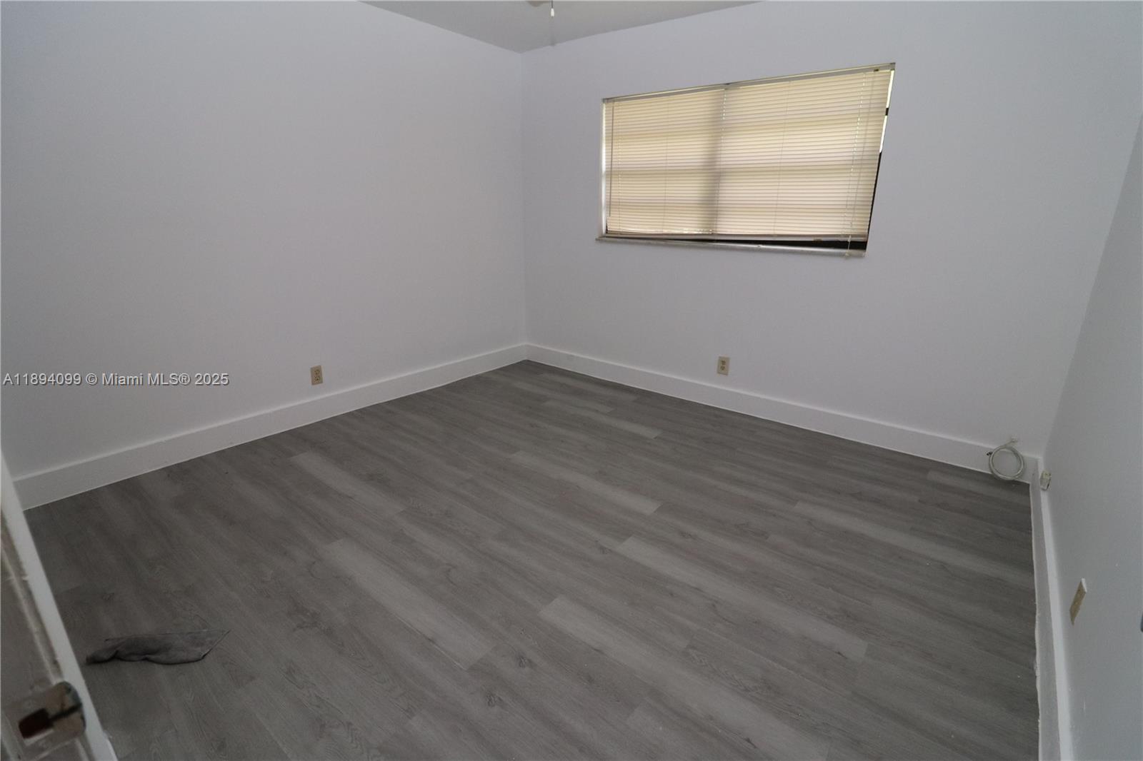 DIXIE GARDENS - Residential Lease