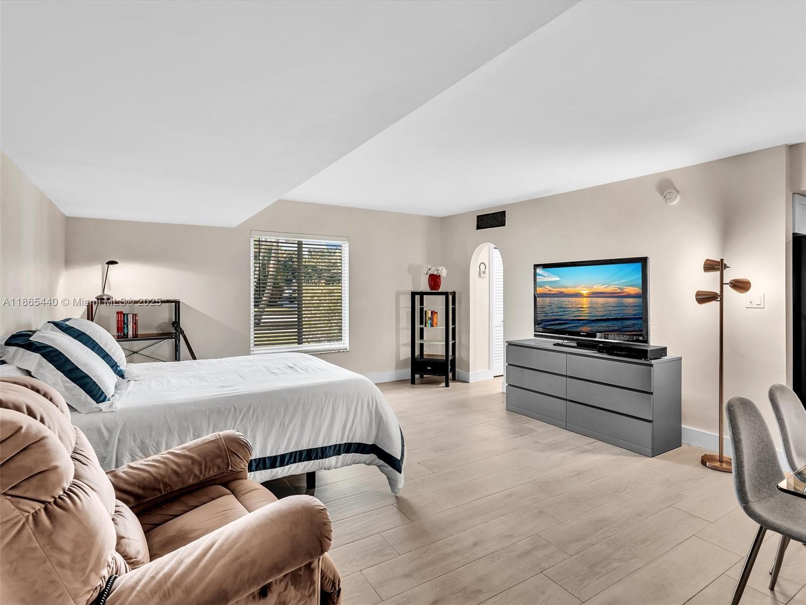 Rarely find studio unit in KB on the ground floor, with only $381.00 HOA fee! No special assessments. Steps away from the KB pristine beaches. Unique opportunity to live in a modern renovated, furnished studio with ONE OF THE LOWEST MAINTENANCE FEE in the heart of the island. This 460Sqft unit features high-impact windows, chic ceramic flooring. AC-2022 (with recent maintenance 2025), Garbage disposal-2022, New Appliances, electrical panel-2023, Water heater 2025. The building has undergone a comprehensive 50-year inspection.
Amenities include a swimming pool, green area, one assigned parking space and a floor to celling storage space . Enjoy this private boutique building conveniently located near supermarkets, restaurants, banks, and parks. Be sure to seize this opportunity. Call Now!