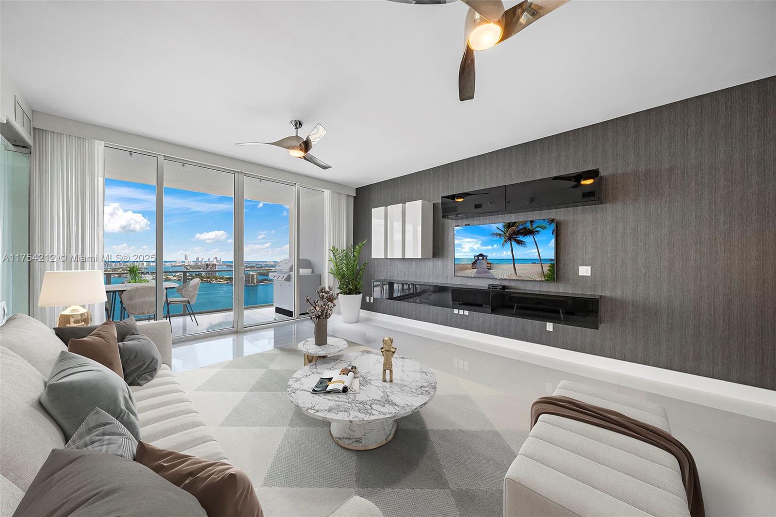 2020 N Bayshore Dr 2907