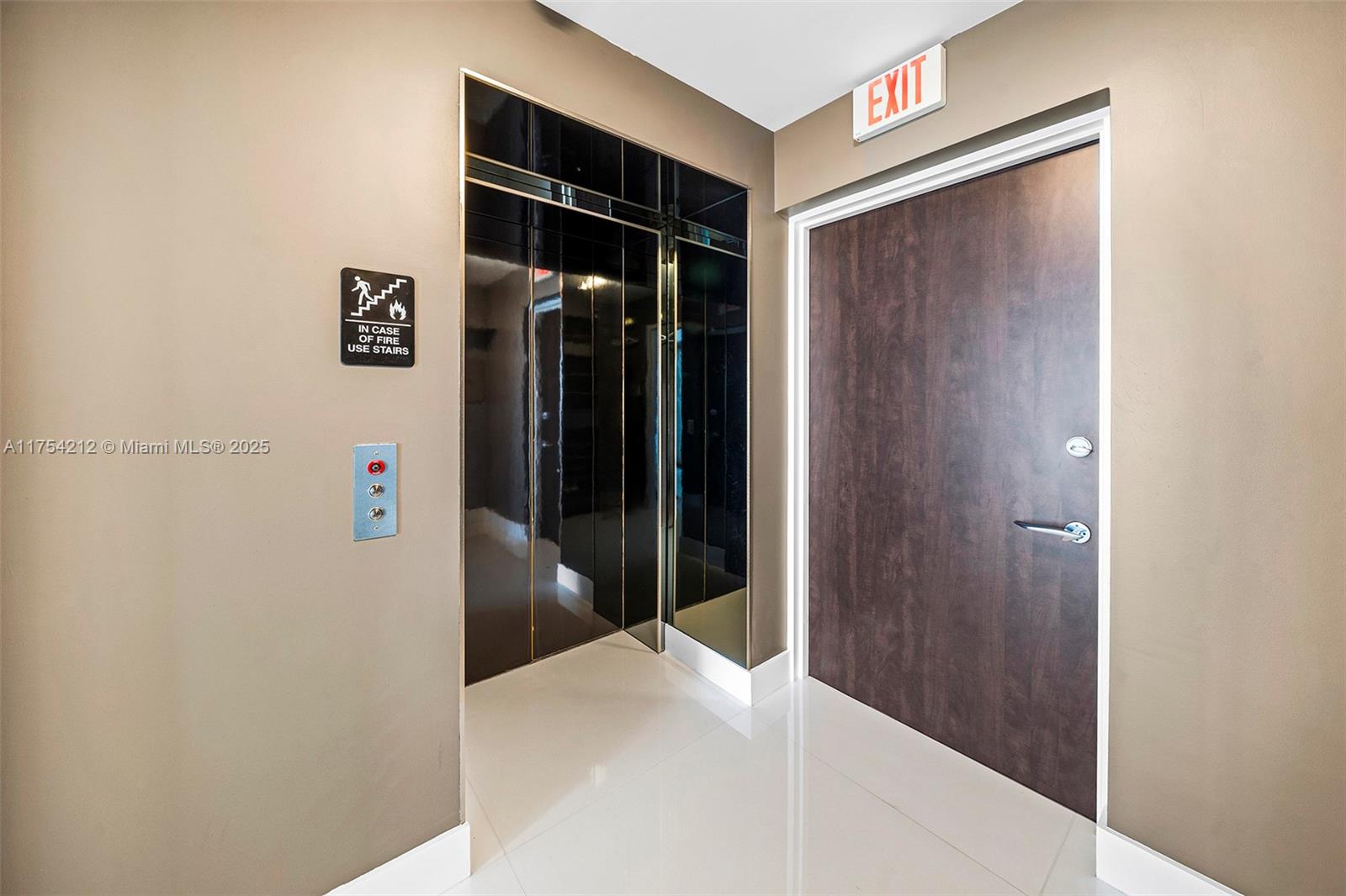 PARAMOUNT BAY CONDO - Residential