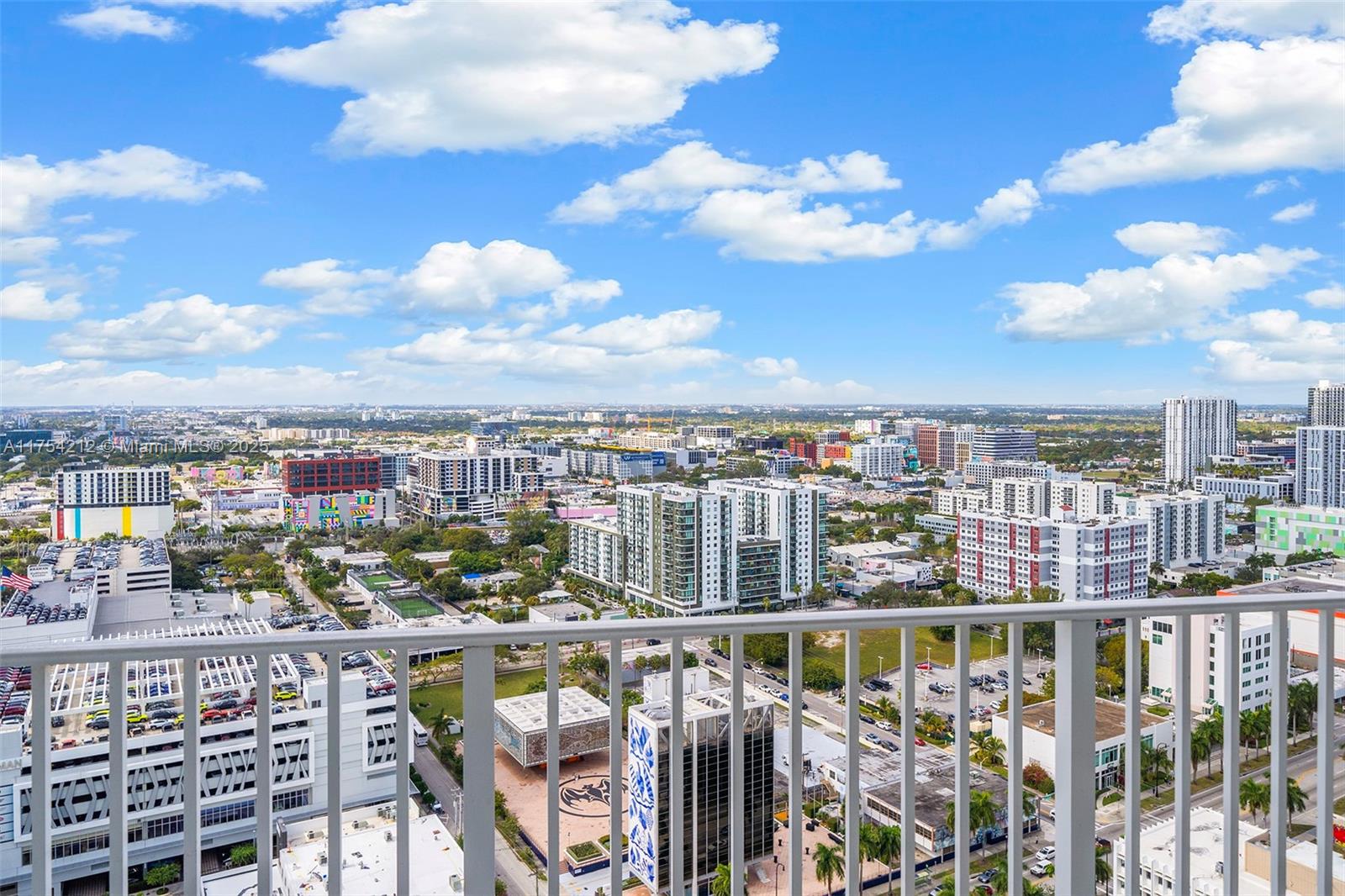 PARAMOUNT BAY CONDO - Residential