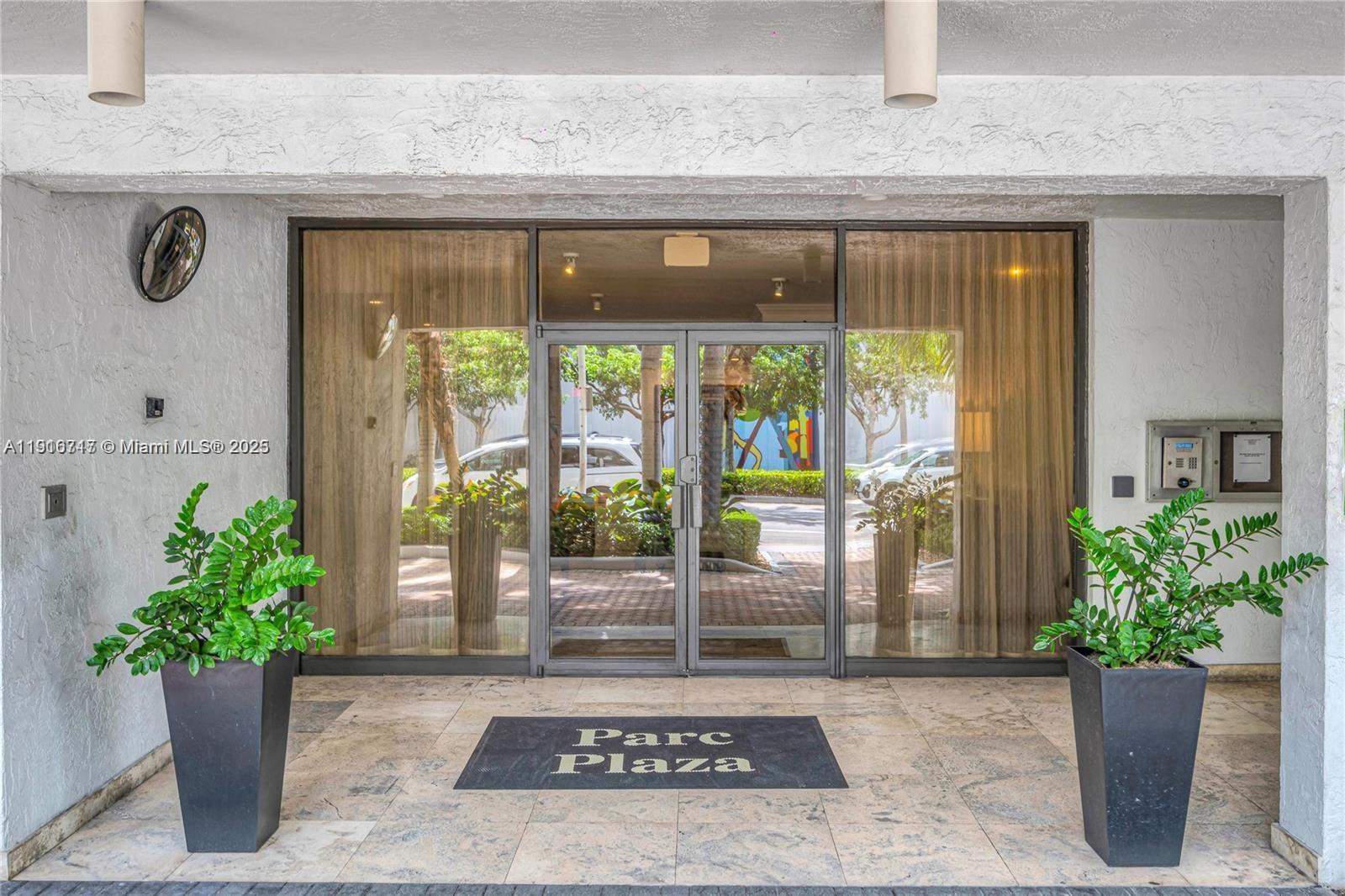 1775 Washington Ave 4G