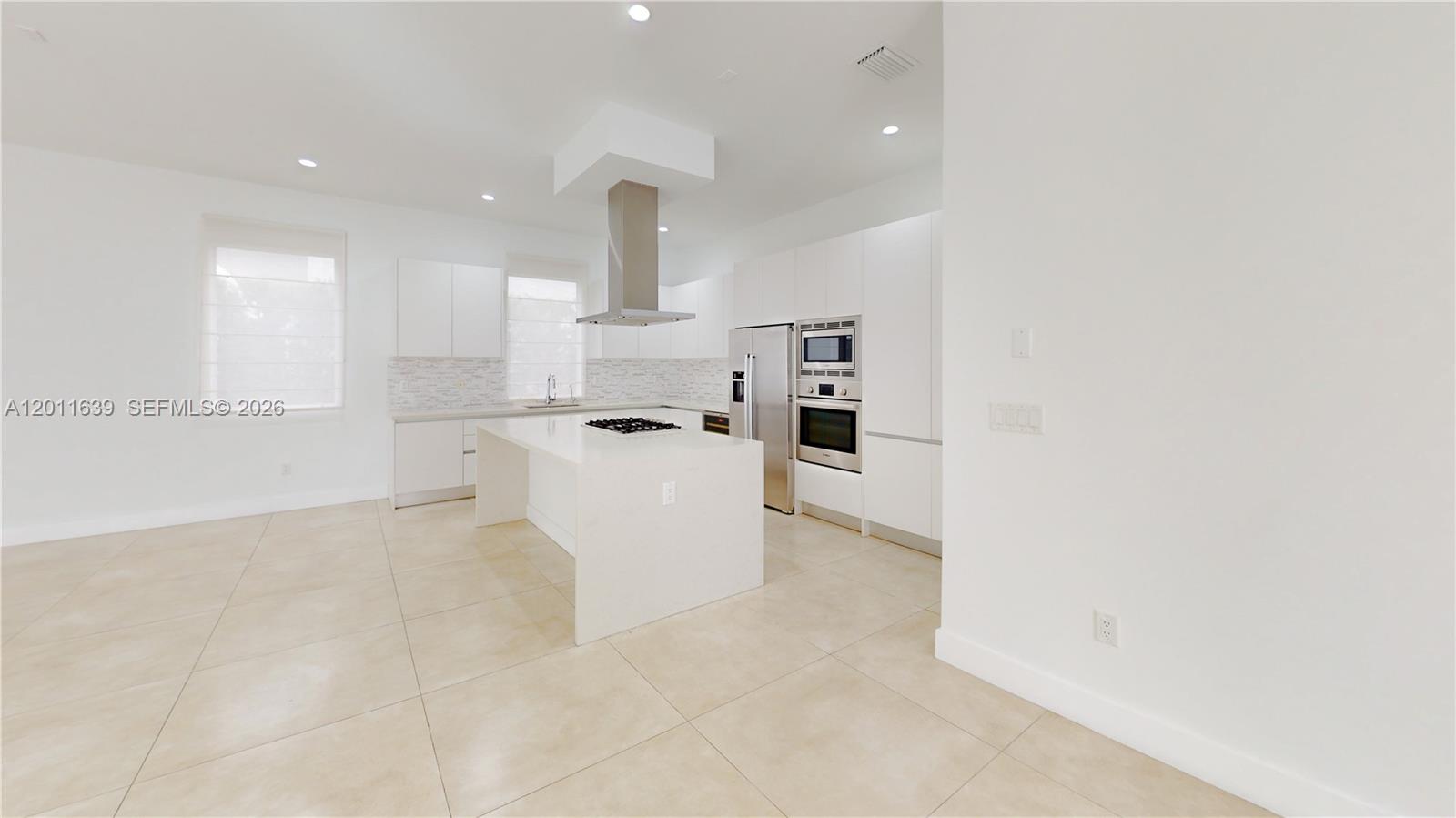 DORAL COMMONS RESIDENTIAL - Residential
