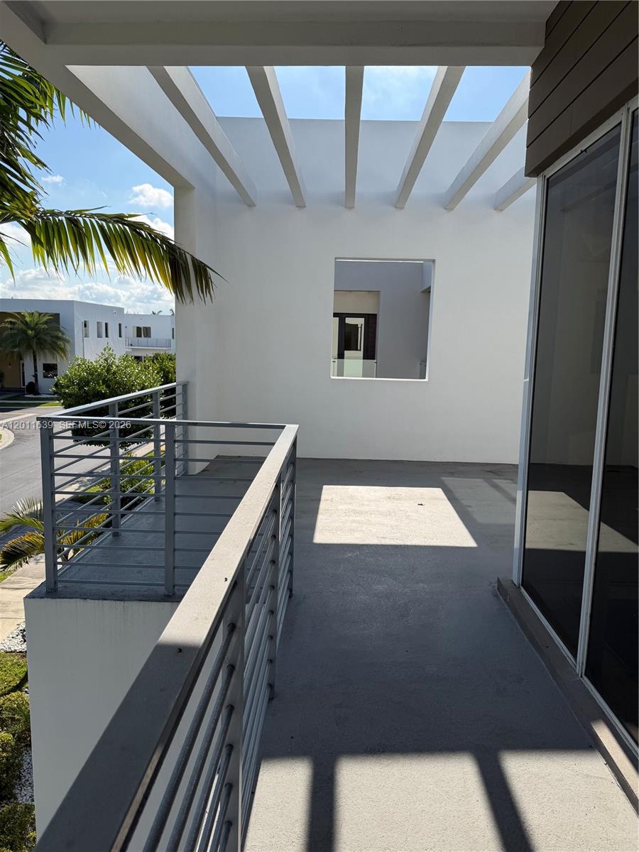DORAL COMMONS RESIDENTIAL - Residential