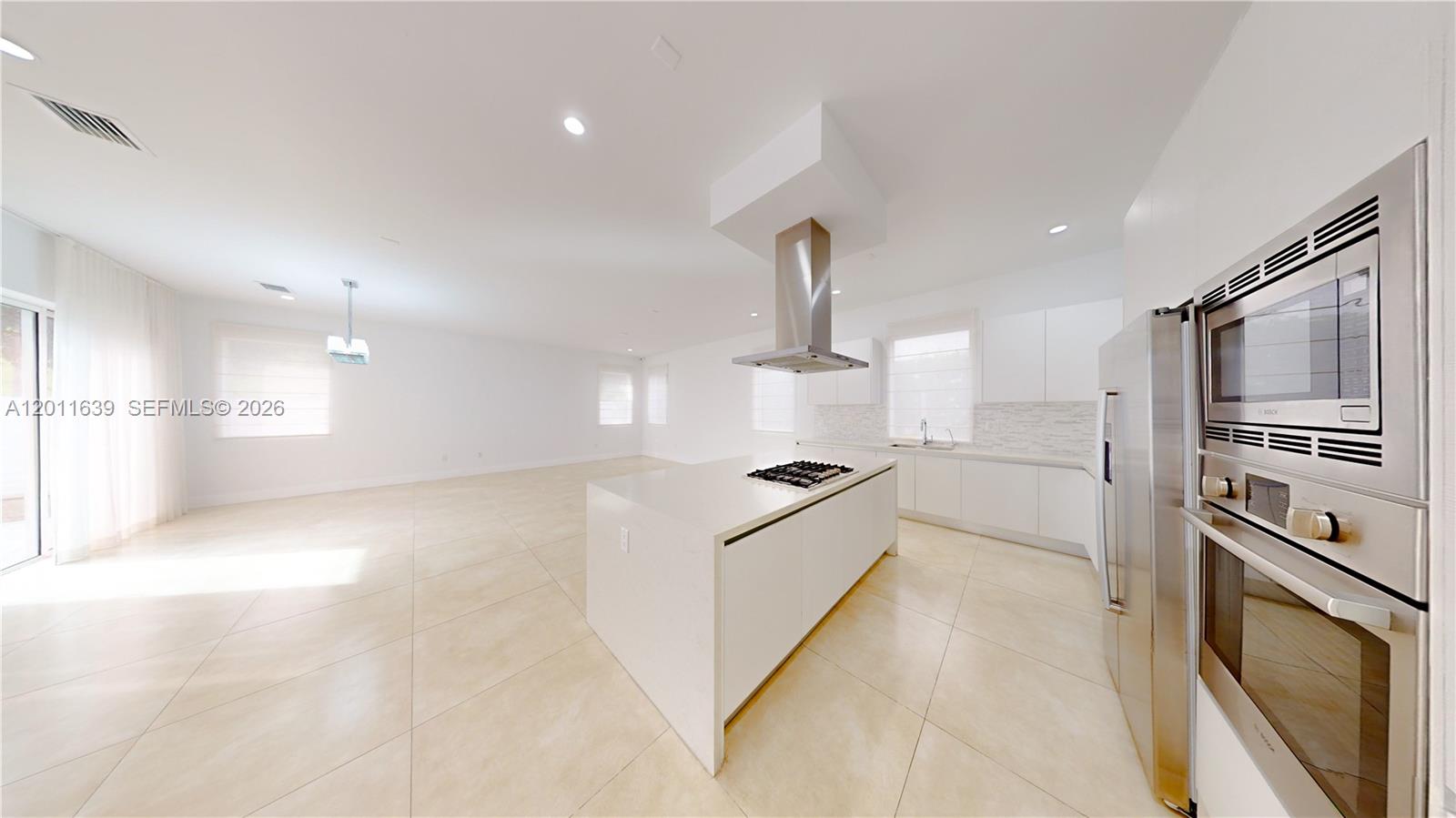DORAL COMMONS RESIDENTIAL - Residential