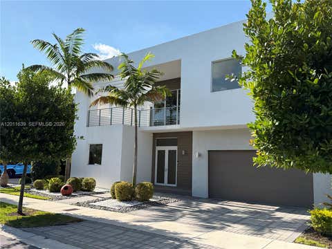 Photo of 9980 NW 74th Ter, Doral, FL 33178 (MLS # A12011639)