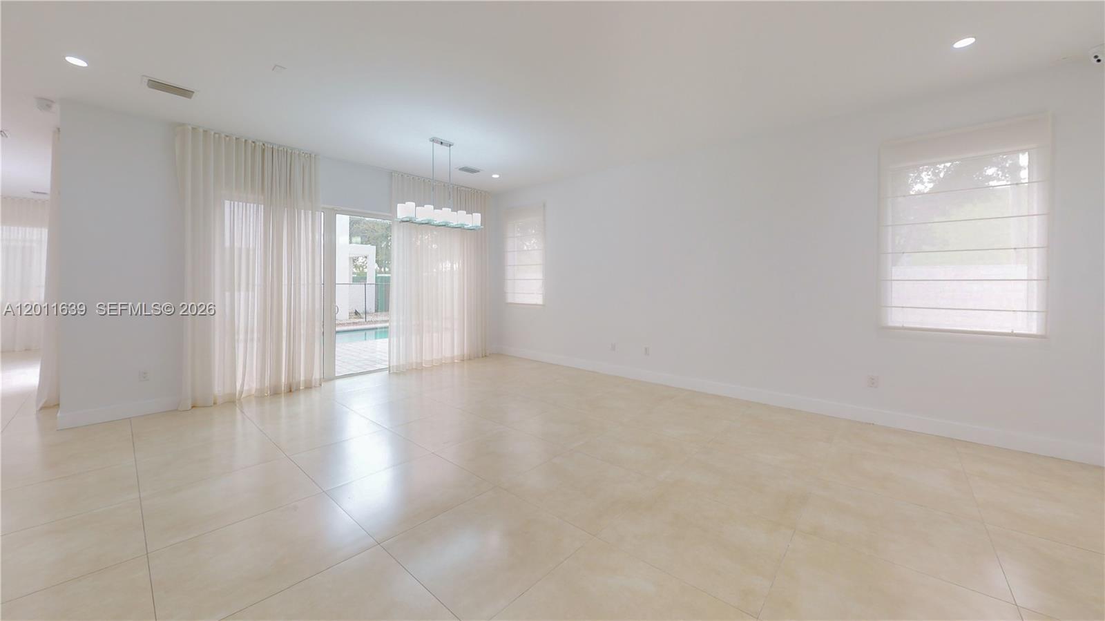 DORAL COMMONS RESIDENTIAL - Residential