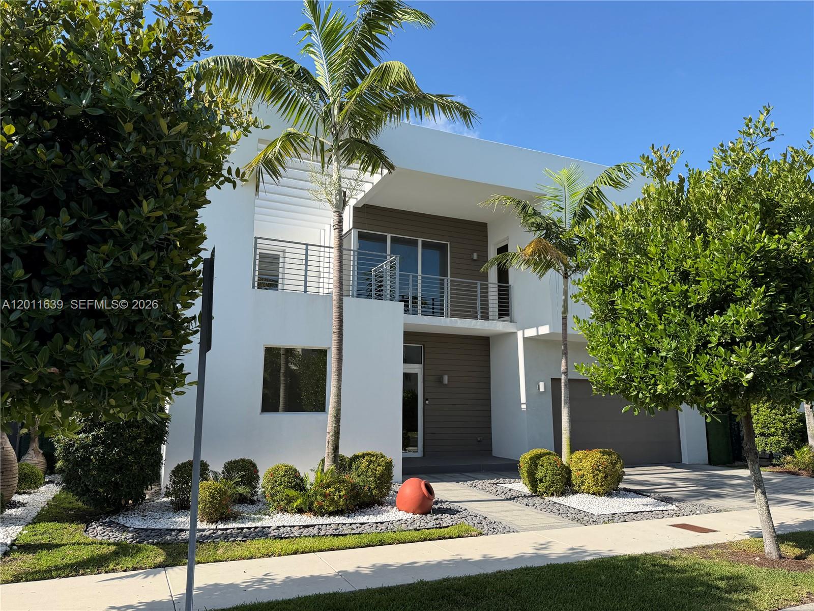 DORAL COMMONS RESIDENTIAL - Residential