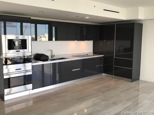 1451 Brickell Ave 902
