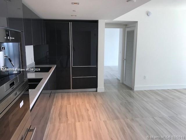1451 Brickell Ave 902