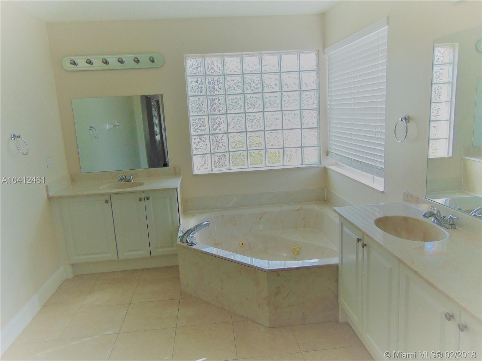 SILVER LAKES AT PEMBROKE - Residential Lease