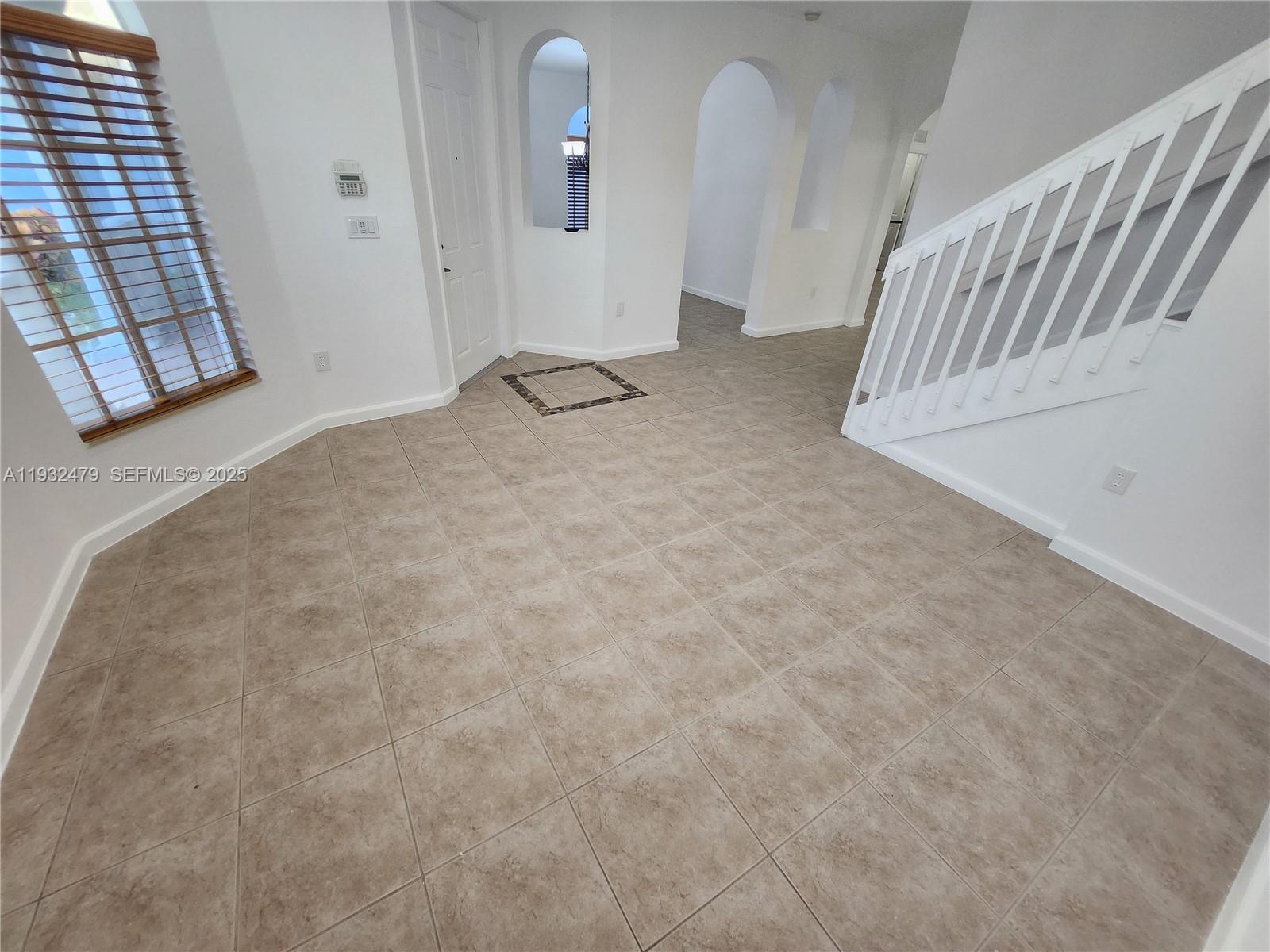 MANDARIN LAKES - Residential Lease