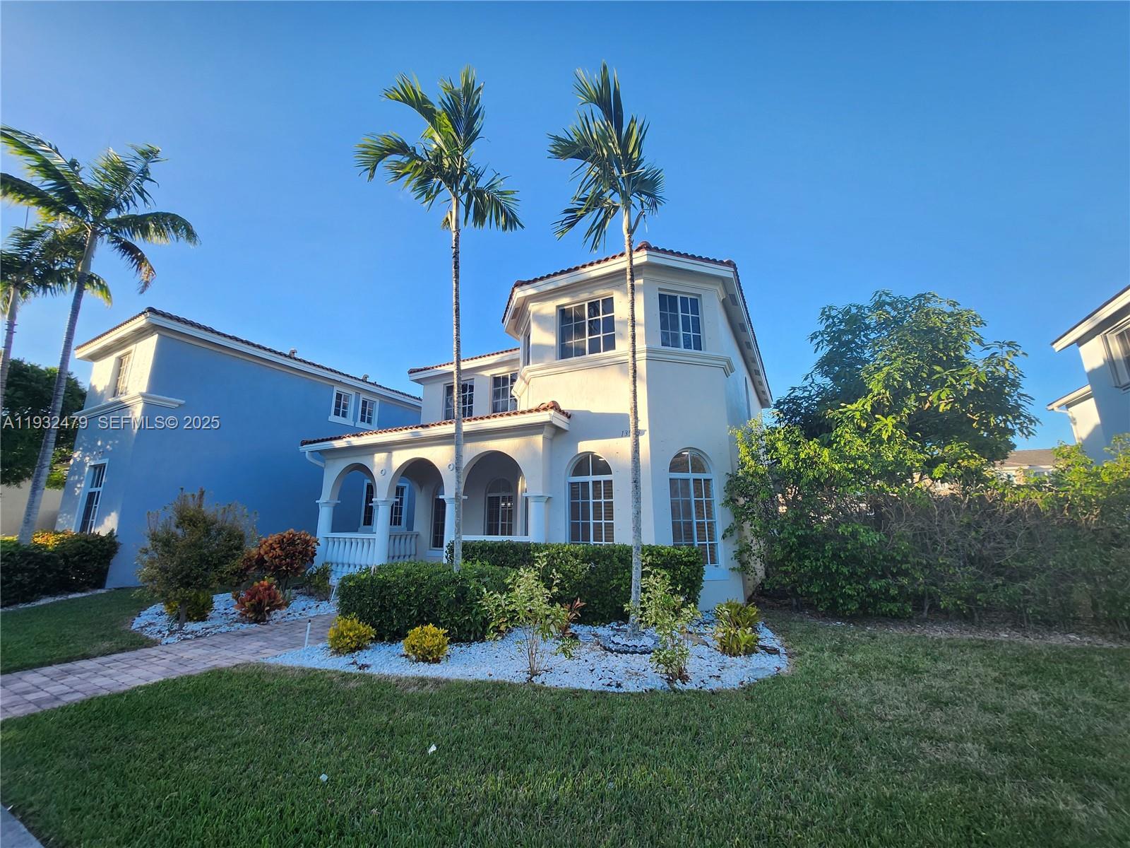 MANDARIN LAKES - Residential Lease