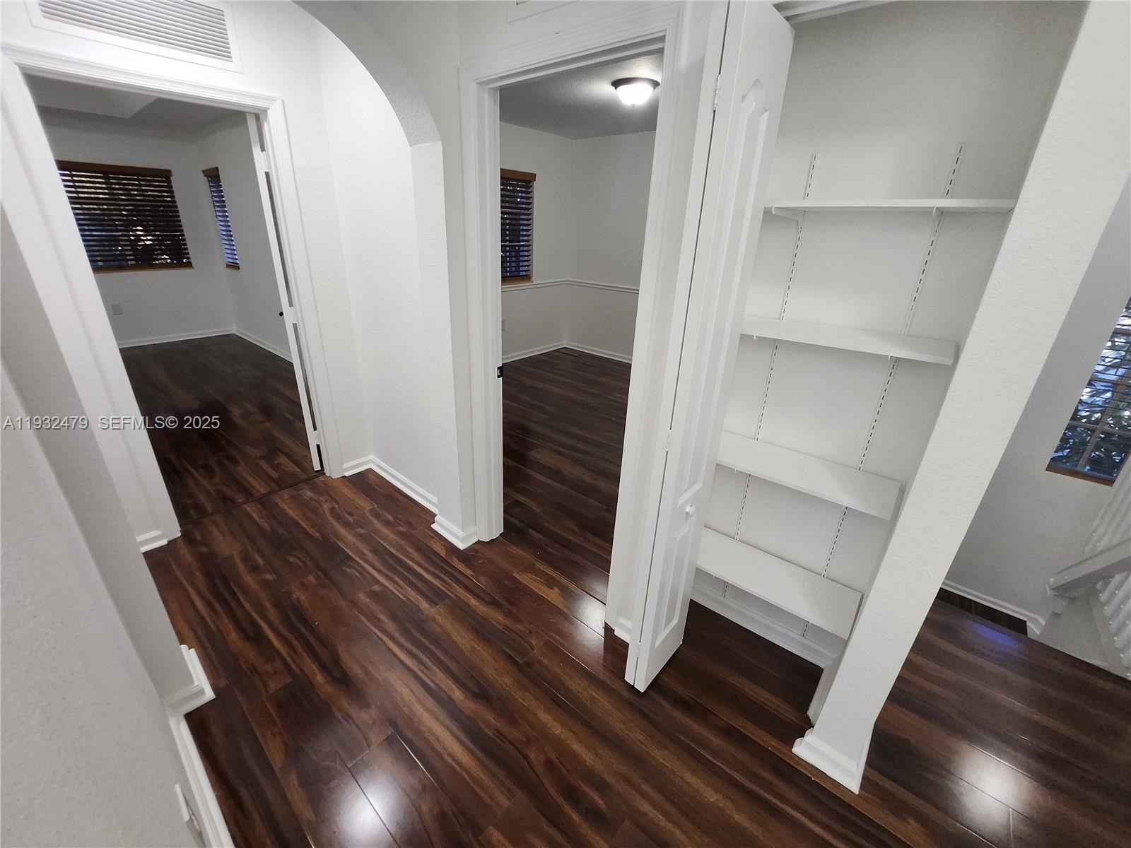 MANDARIN LAKES - Residential Lease