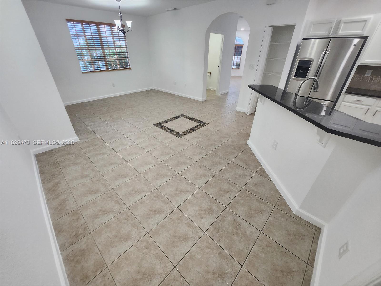 MANDARIN LAKES - Residential Lease