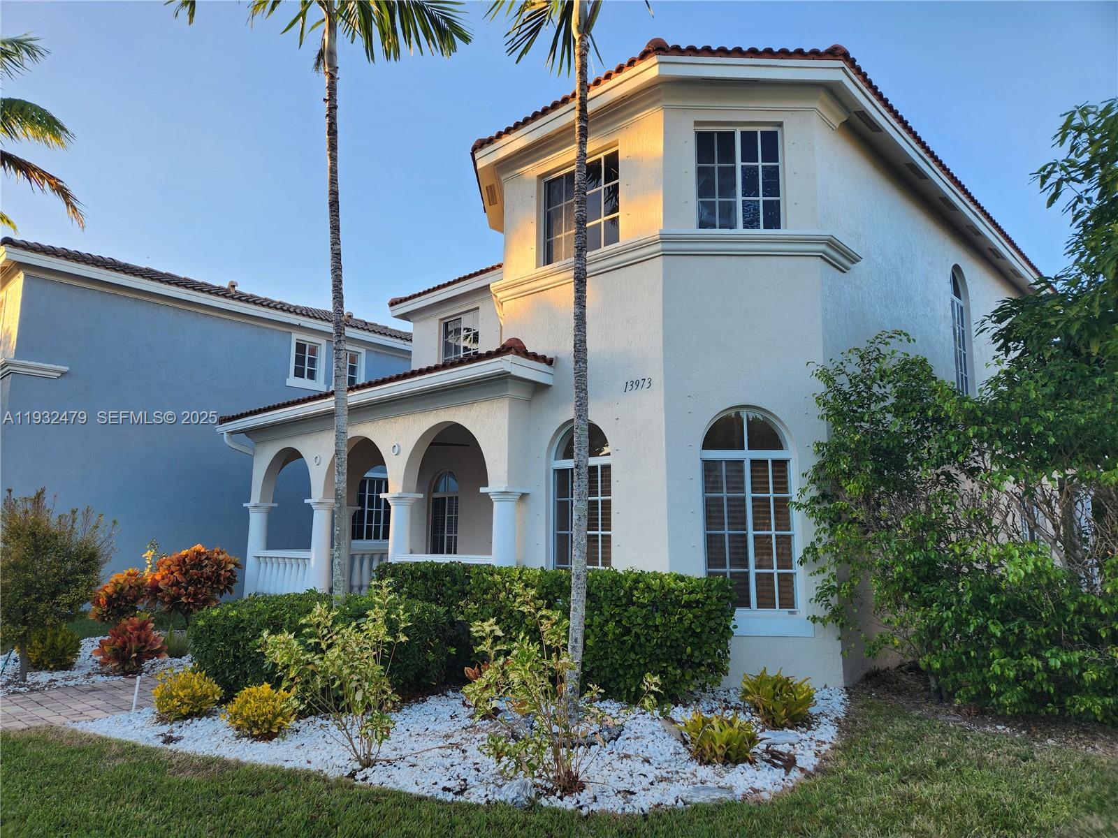 MANDARIN LAKES - Residential Lease