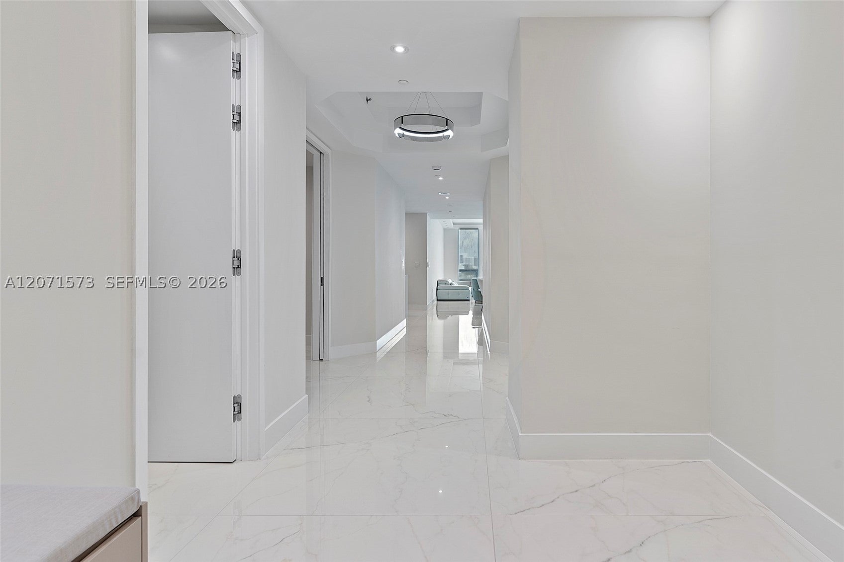 100 S Pointe Dr 910
