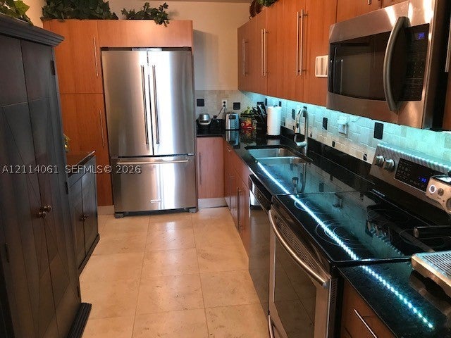 3001 S Ocean Dr 727