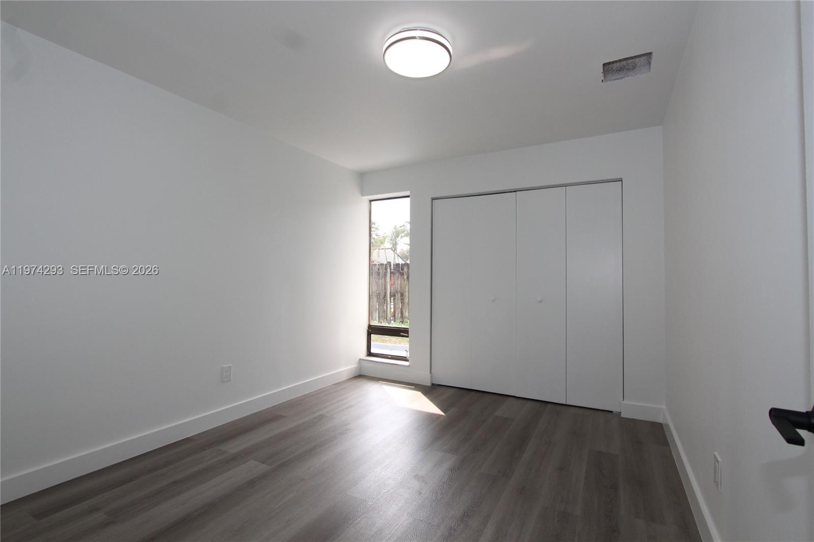 COUNTRY SEC 2 - Residential