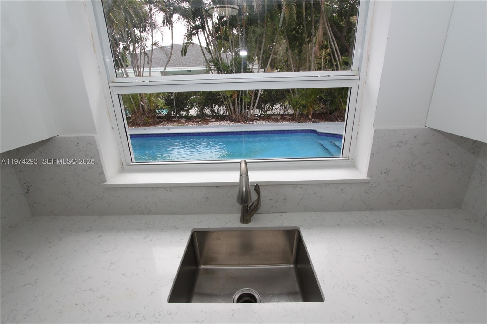 COUNTRY SEC 2 - Residential