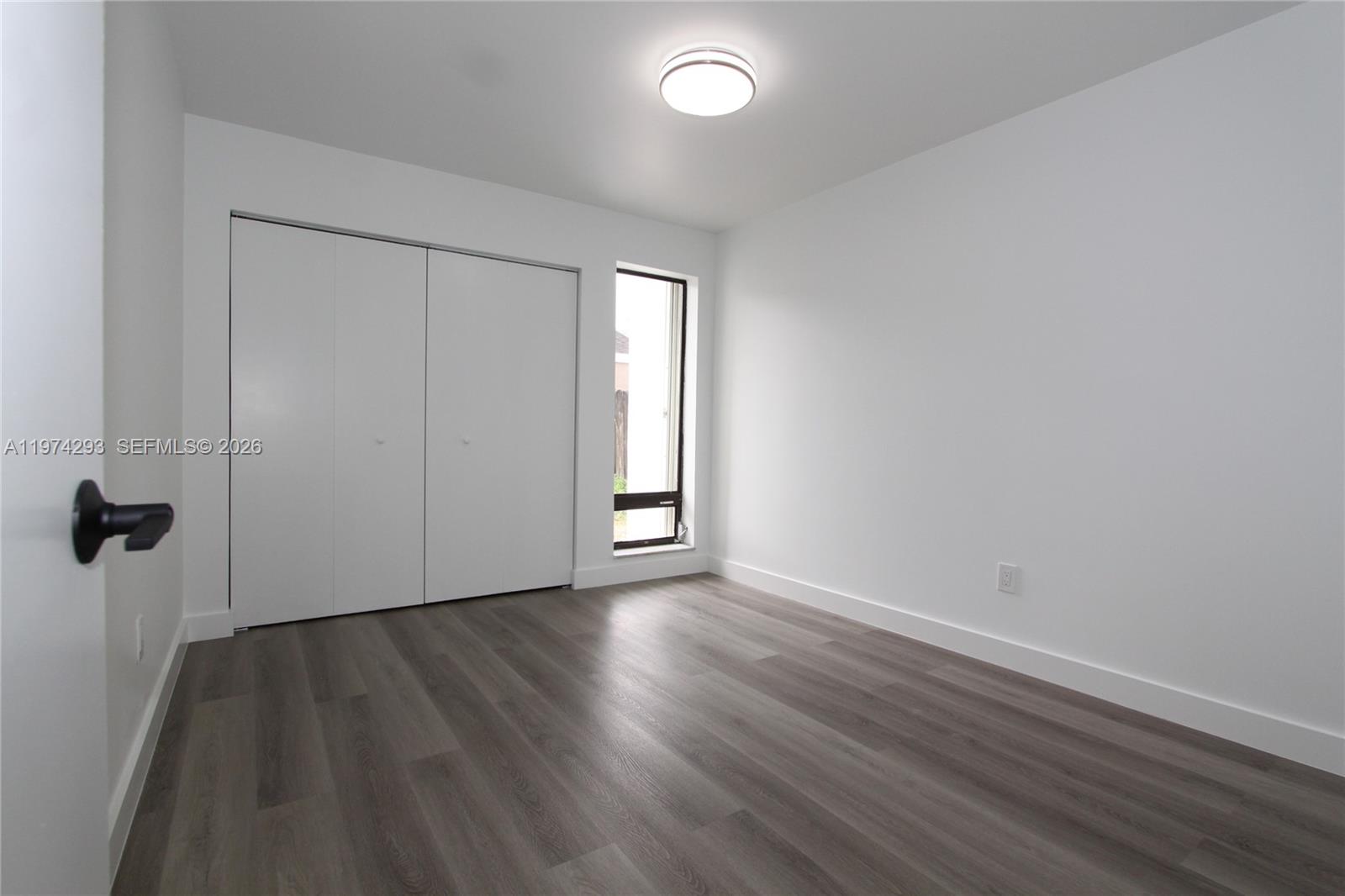 COUNTRY SEC 2 - Residential