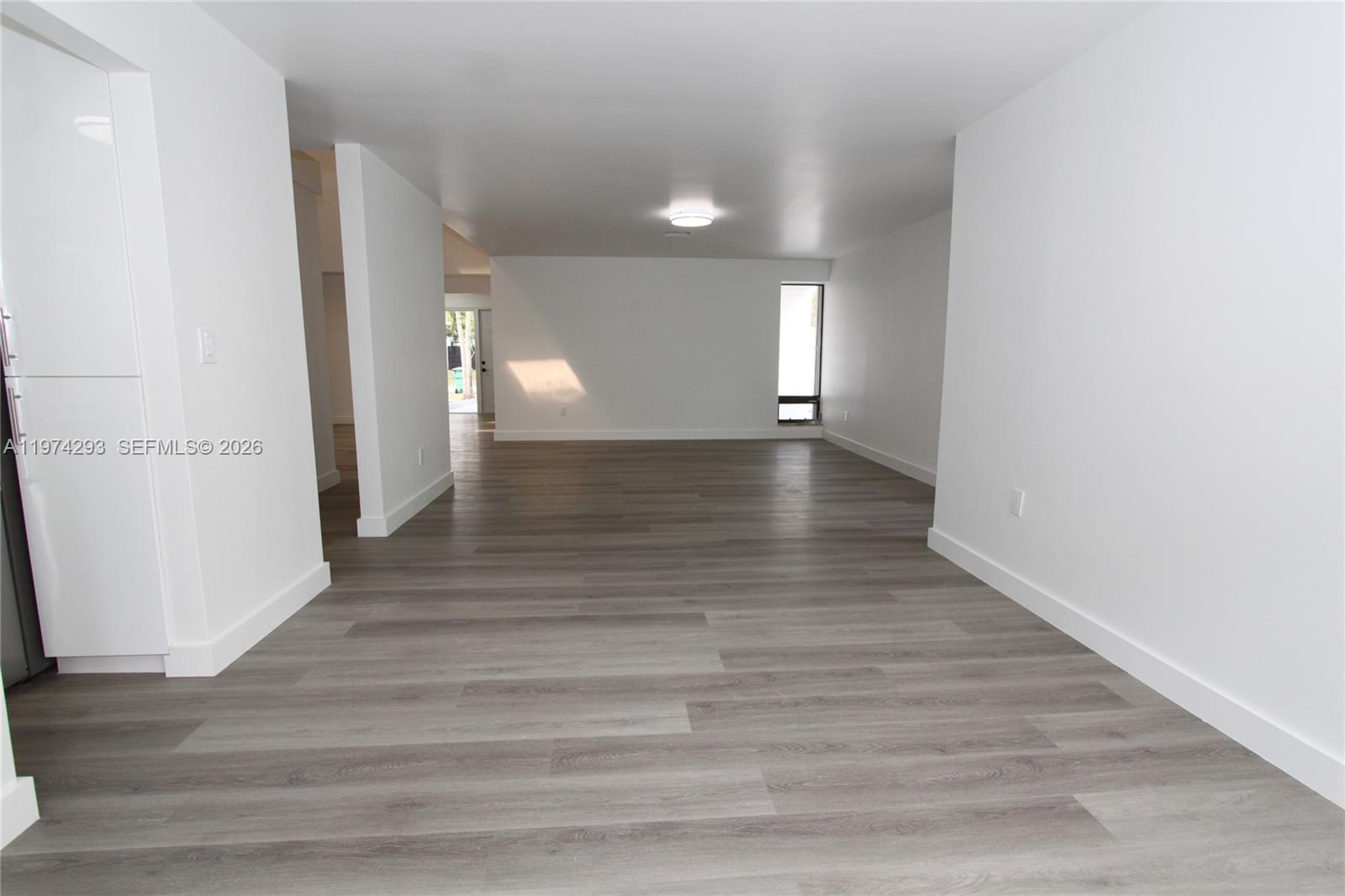 COUNTRY SEC 2 - Residential