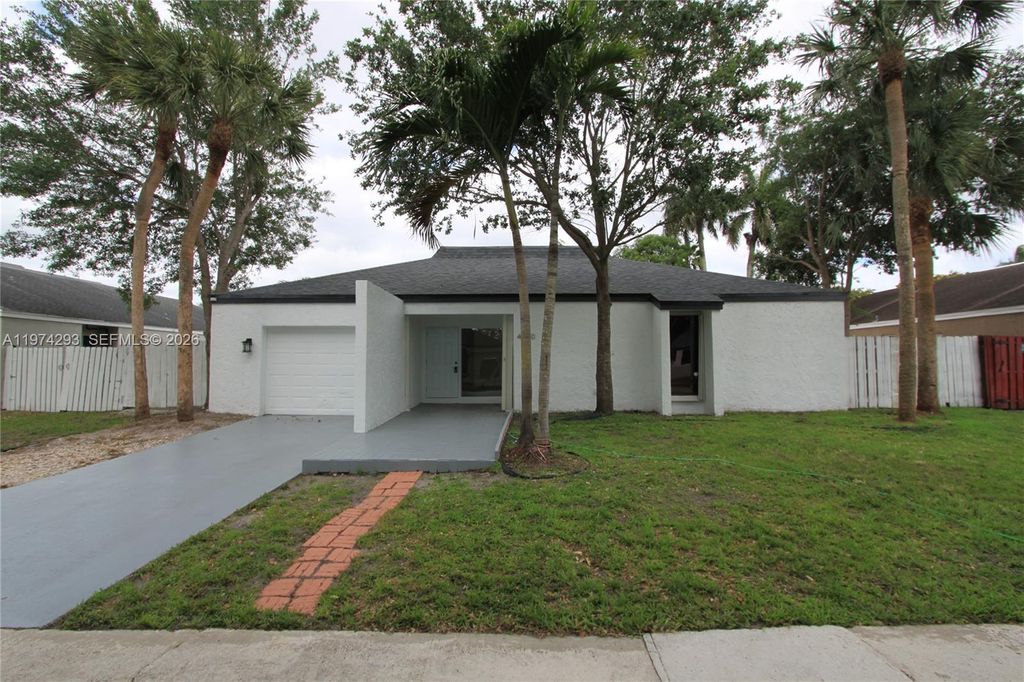 Photo of 4940 SW 94th Way, Cooper City, FL 33328 (MLS # A11974293)