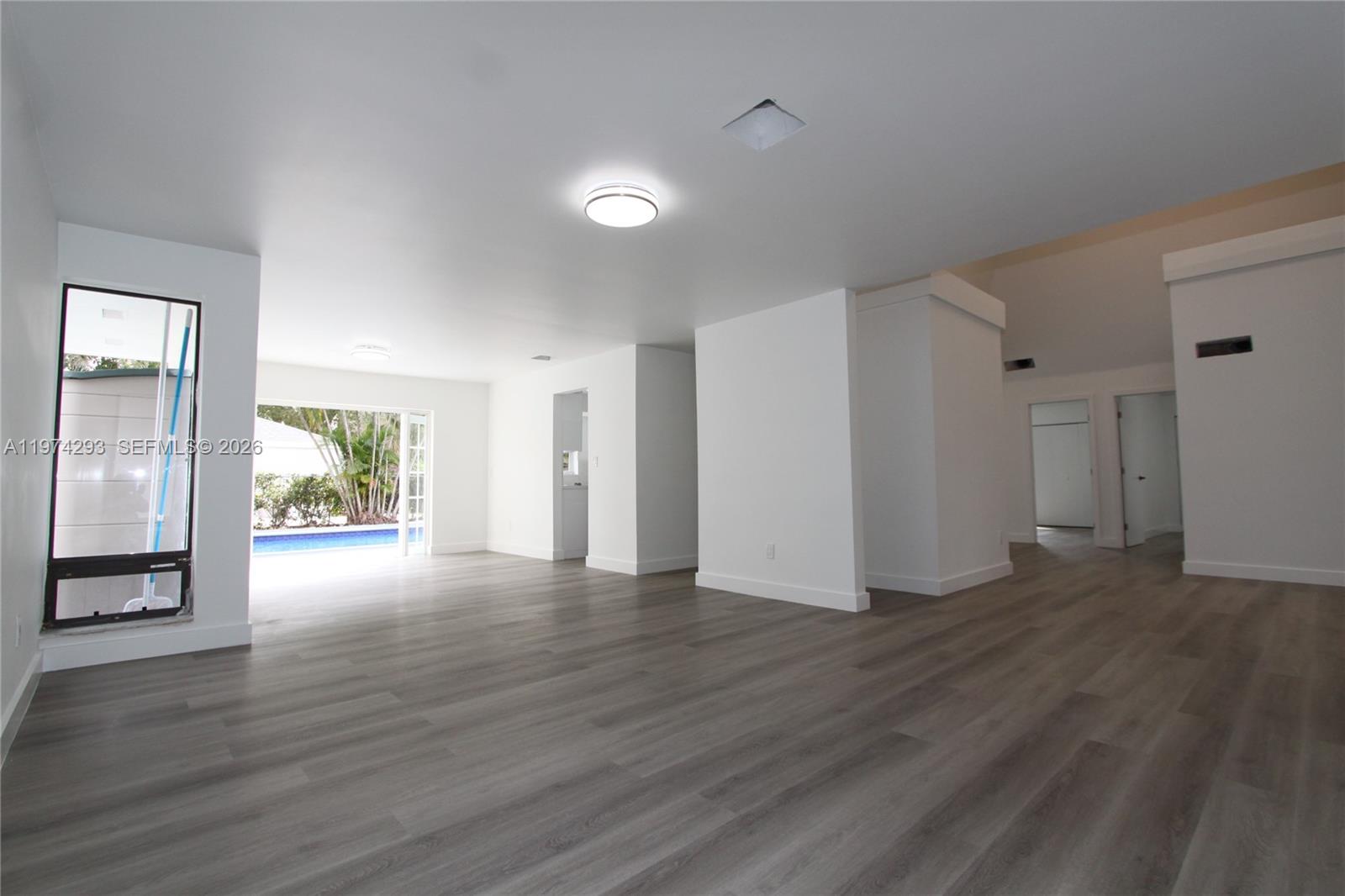 COUNTRY SEC 2 - Residential