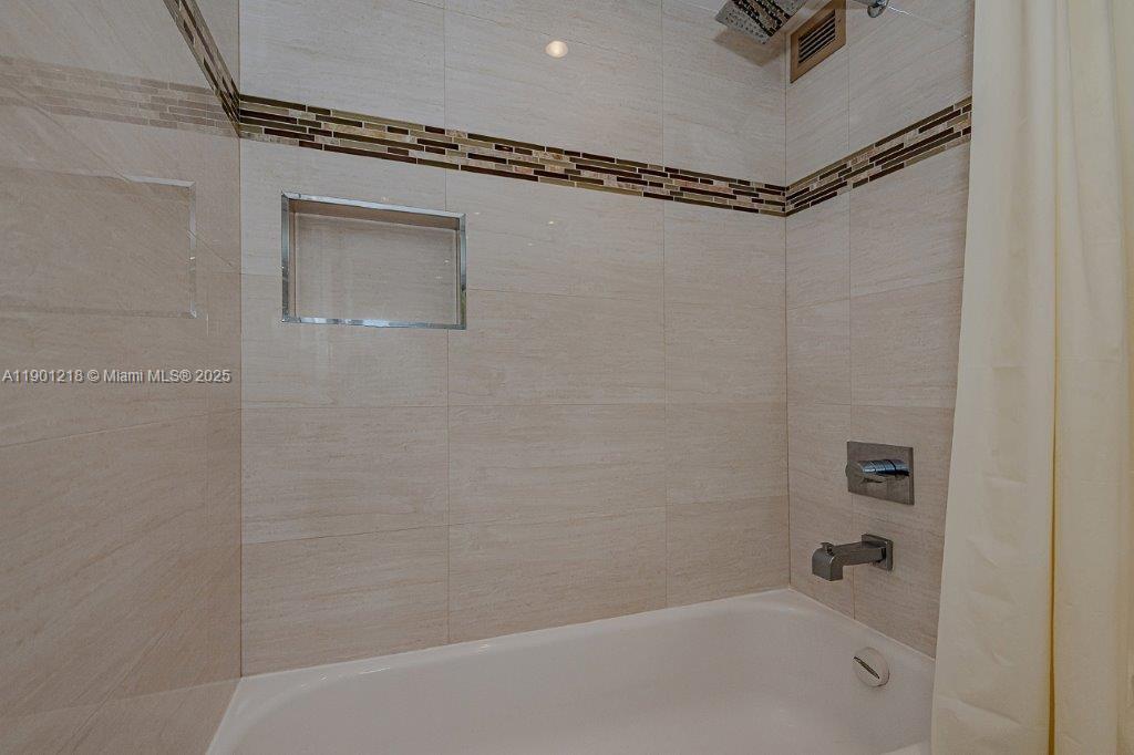 RONEY PALACE CONDO - Residential Lease