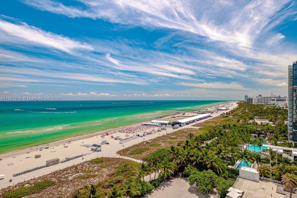 RONEY PALACE CONDO - Residential Lease