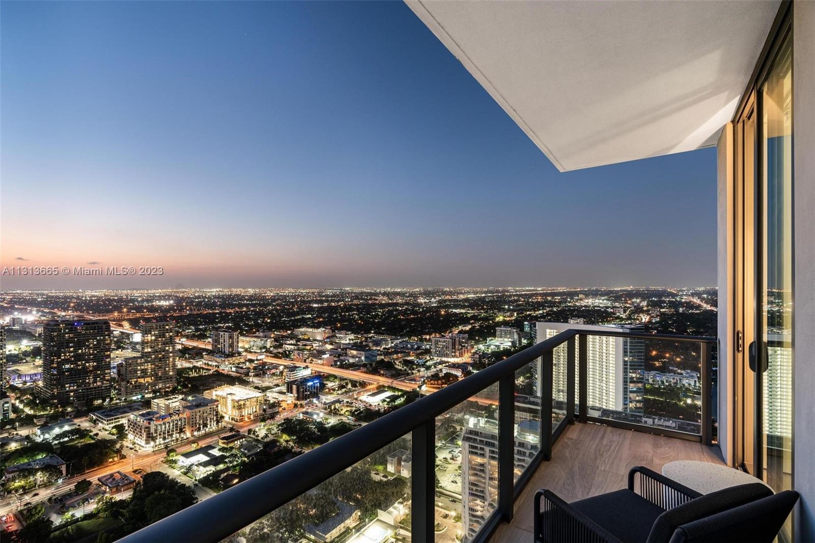 ONE PARAISO CONDO - Residential