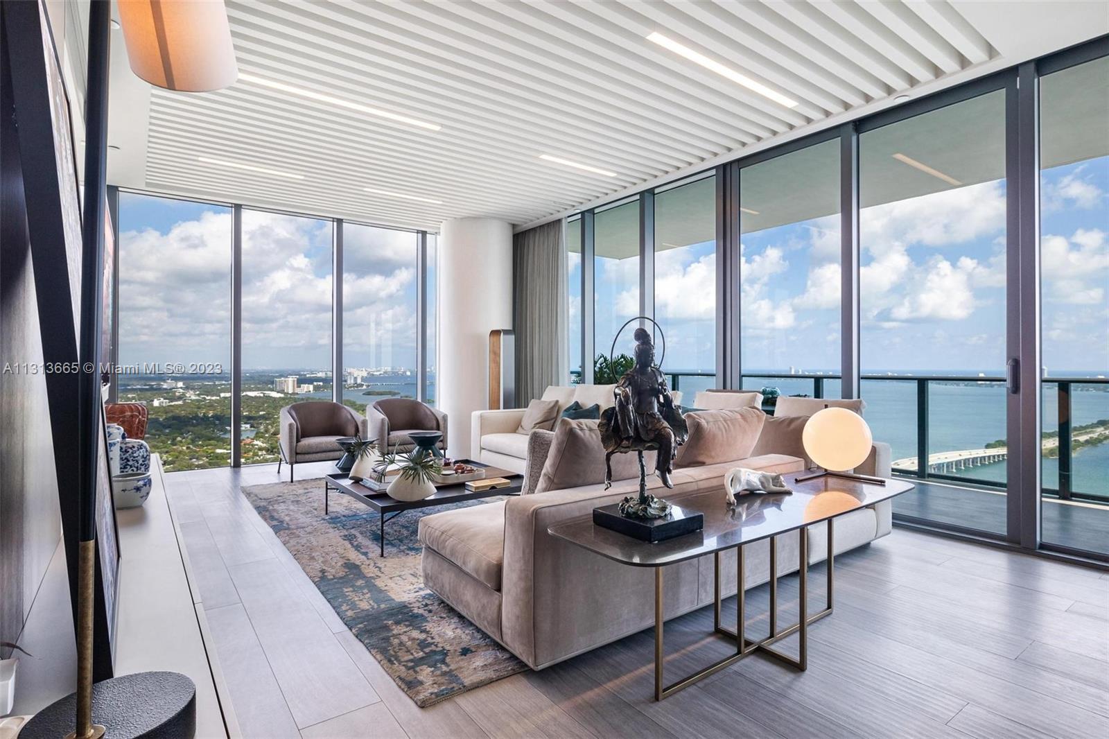 ONE PARAISO CONDO - Residential