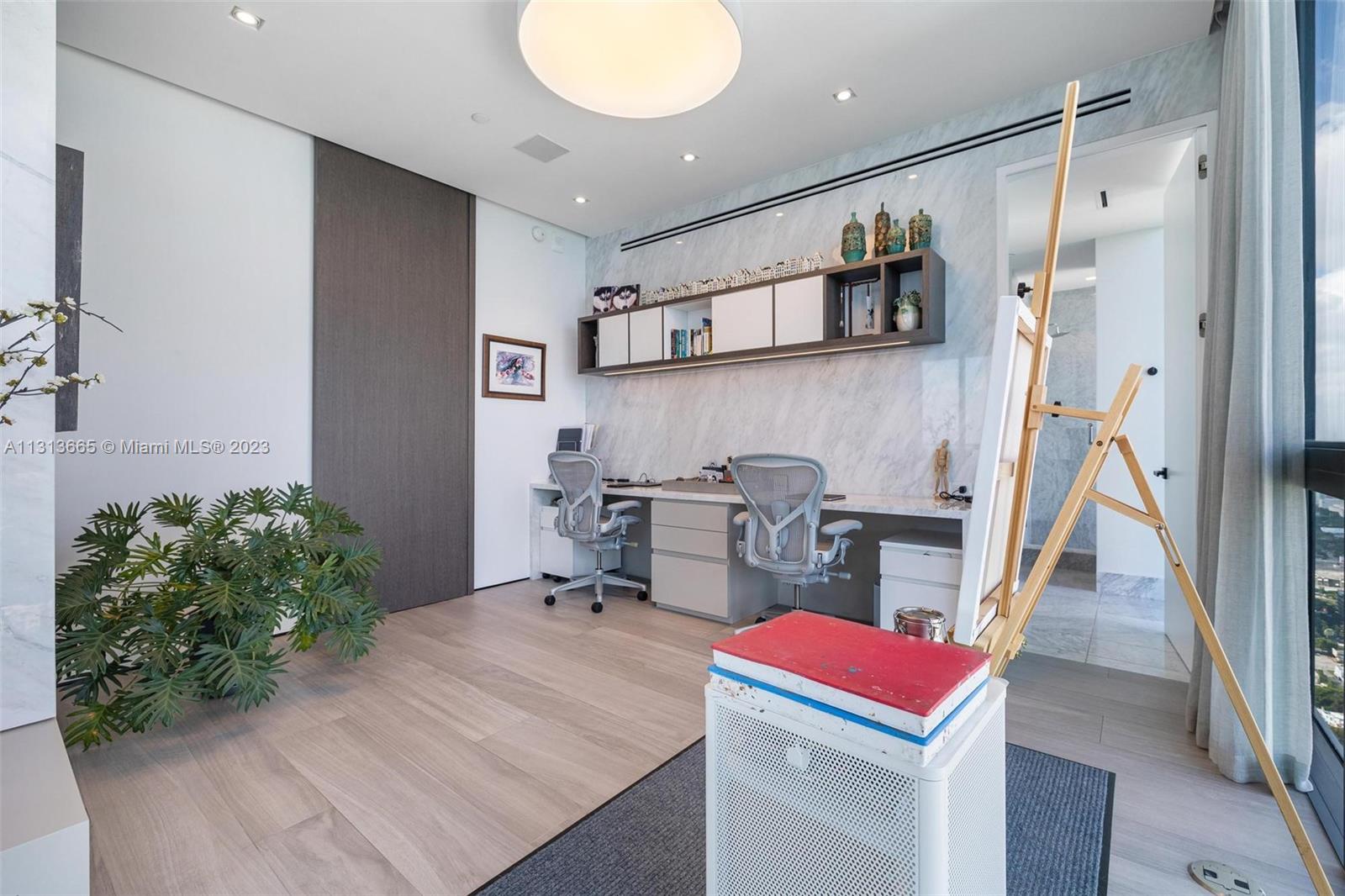 ONE PARAISO CONDO - Residential