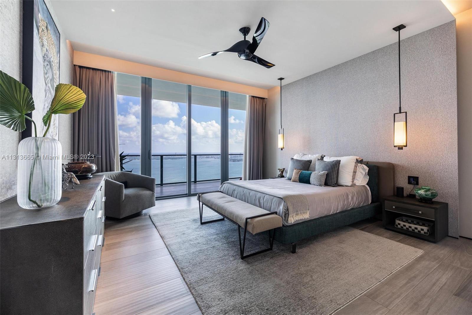 ONE PARAISO CONDO - Residential