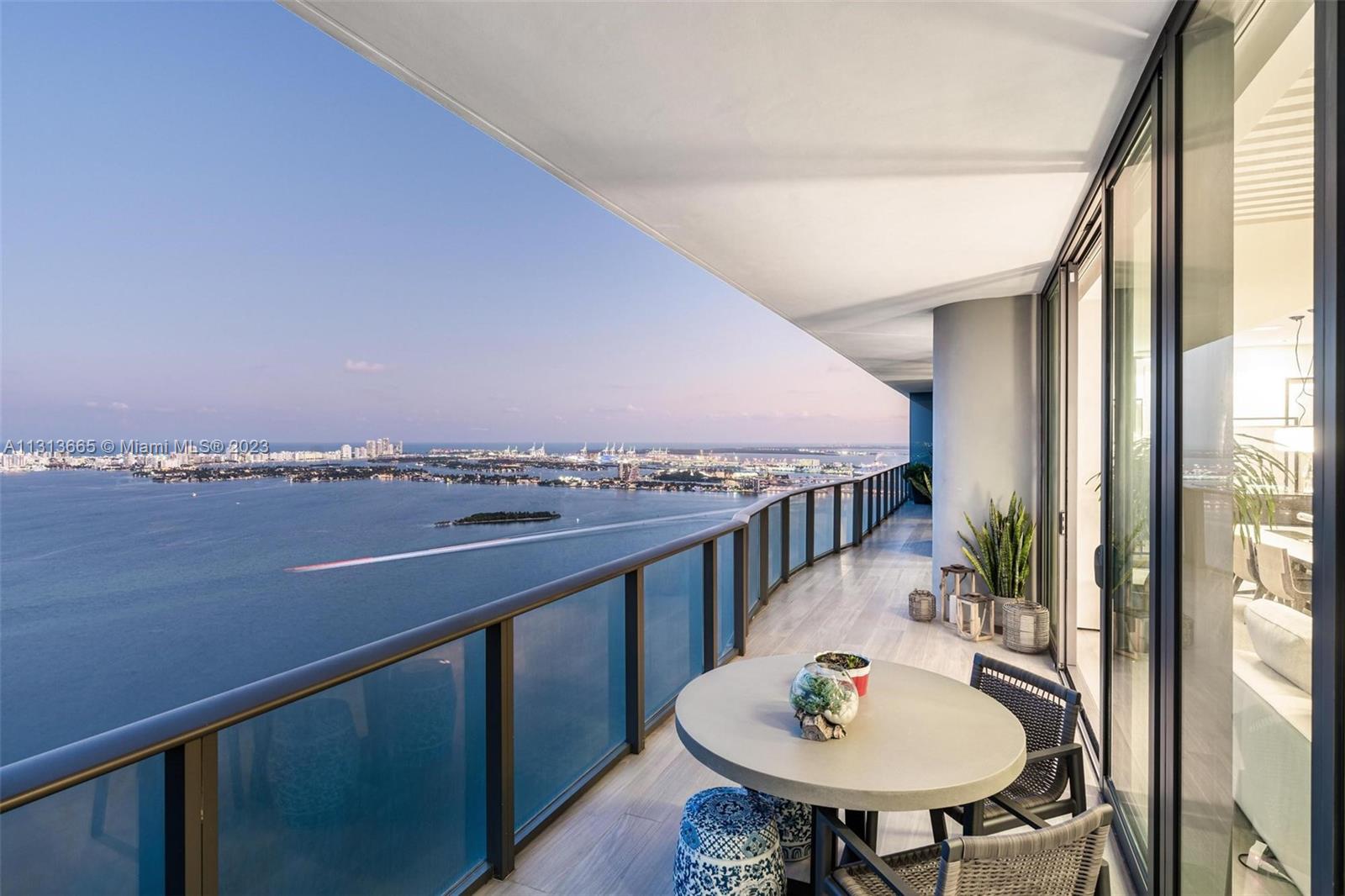 ONE PARAISO CONDO - Residential