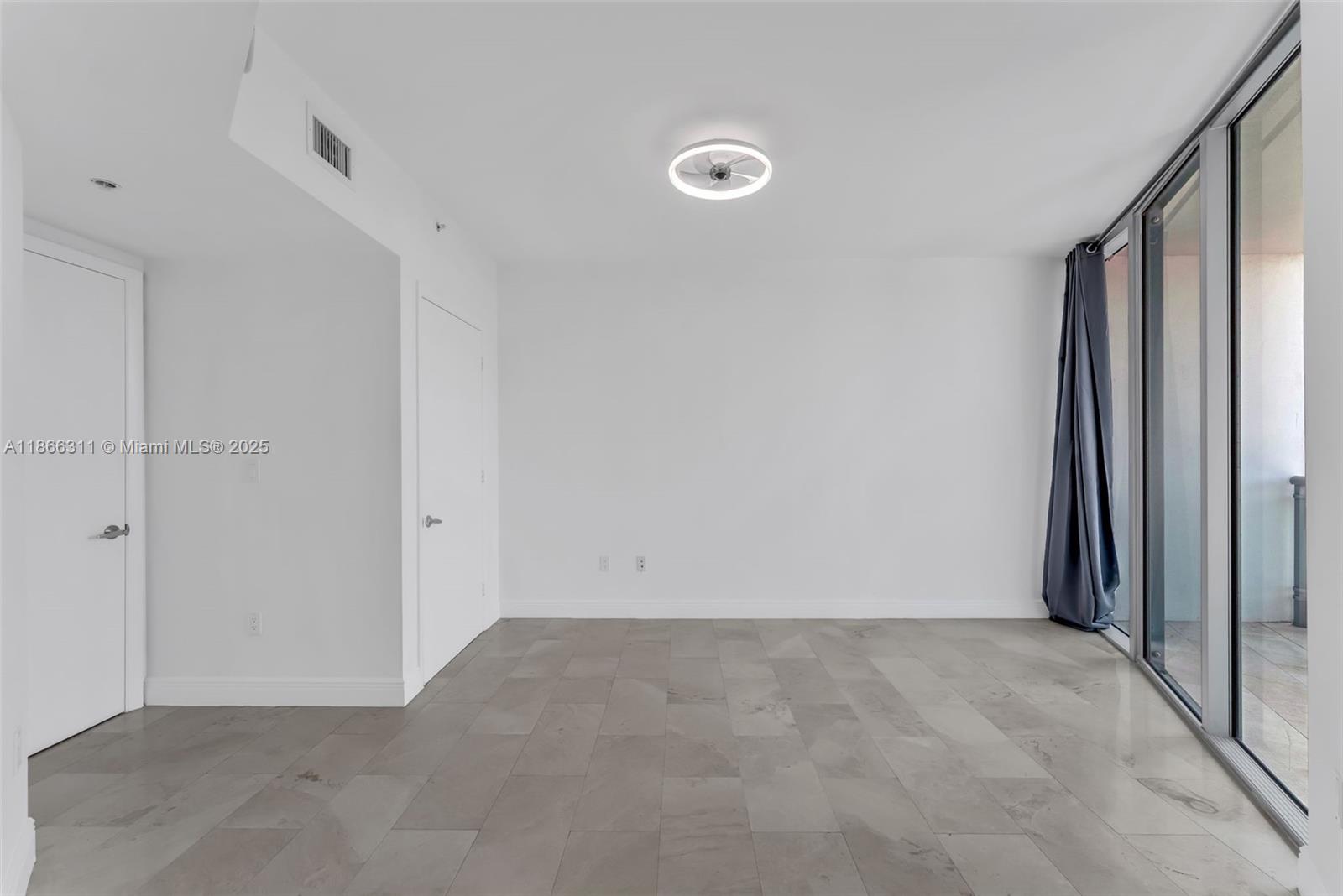 WIND CONDO - Residential