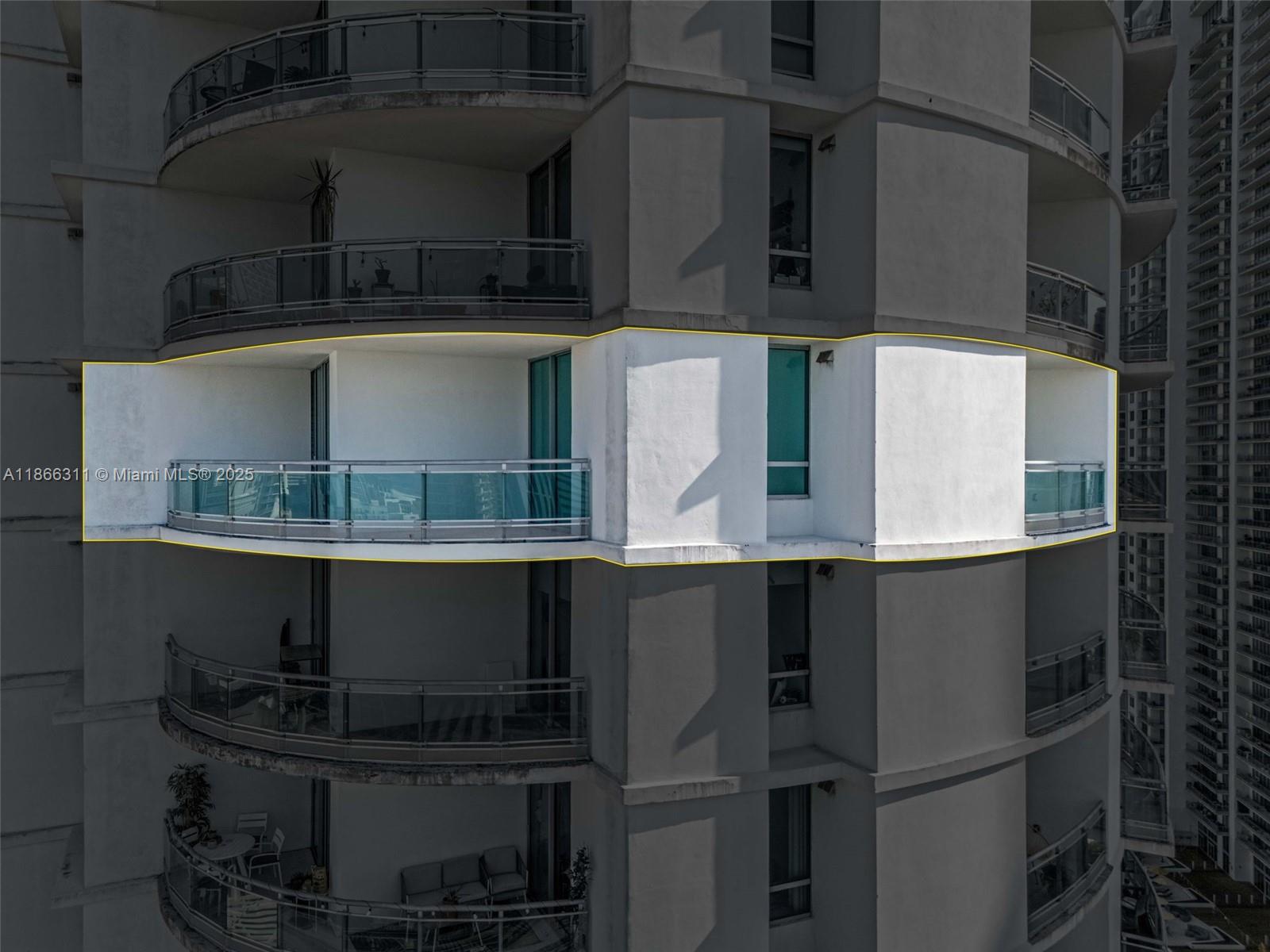 WIND CONDO - Residential