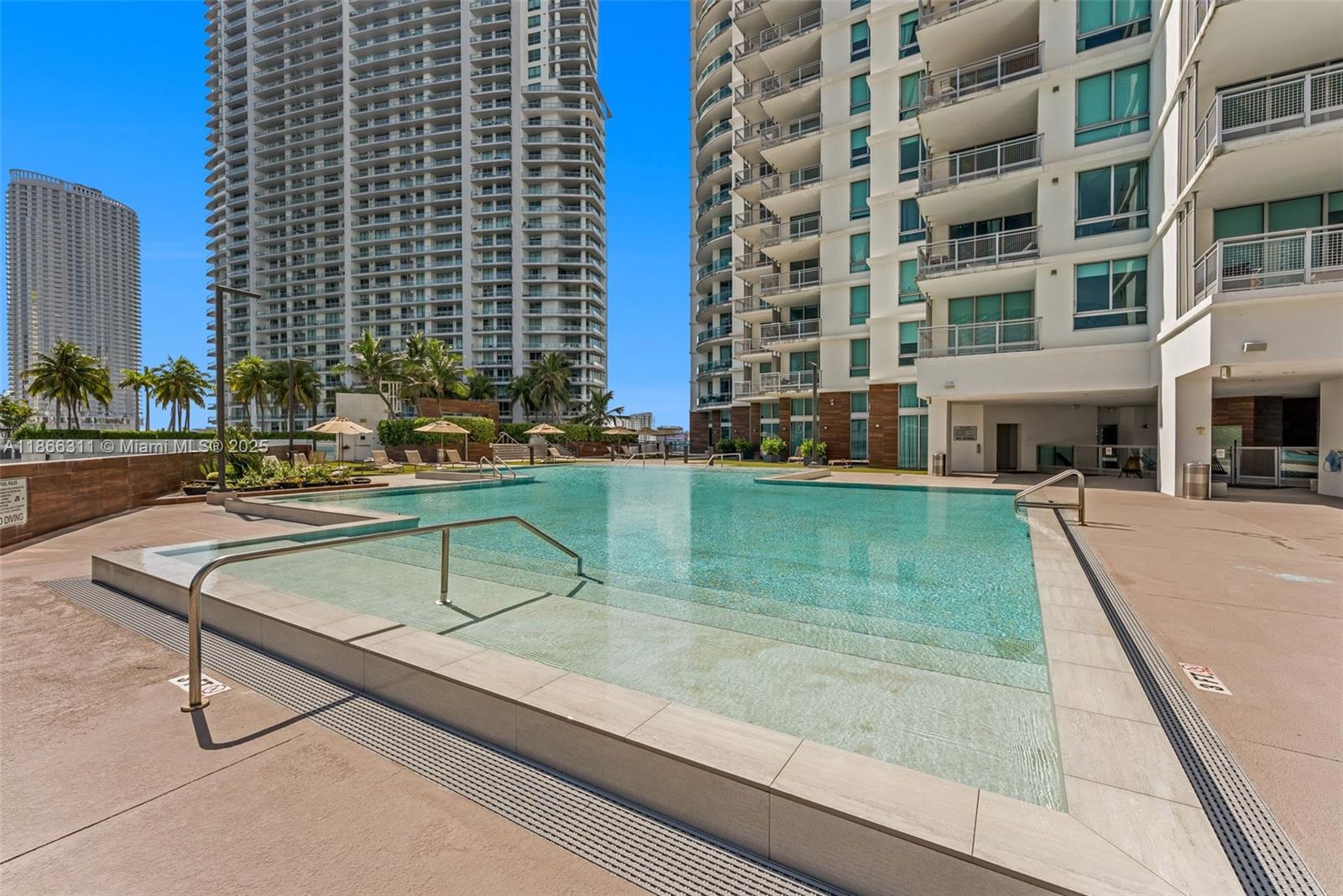 WIND CONDO - Residential