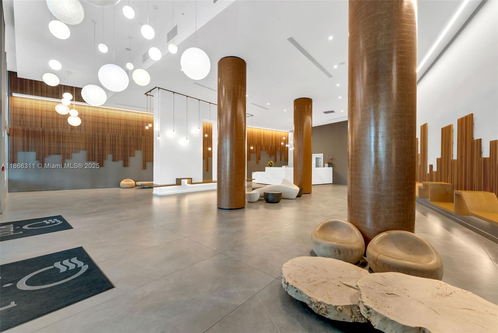 WIND CONDO - Residential