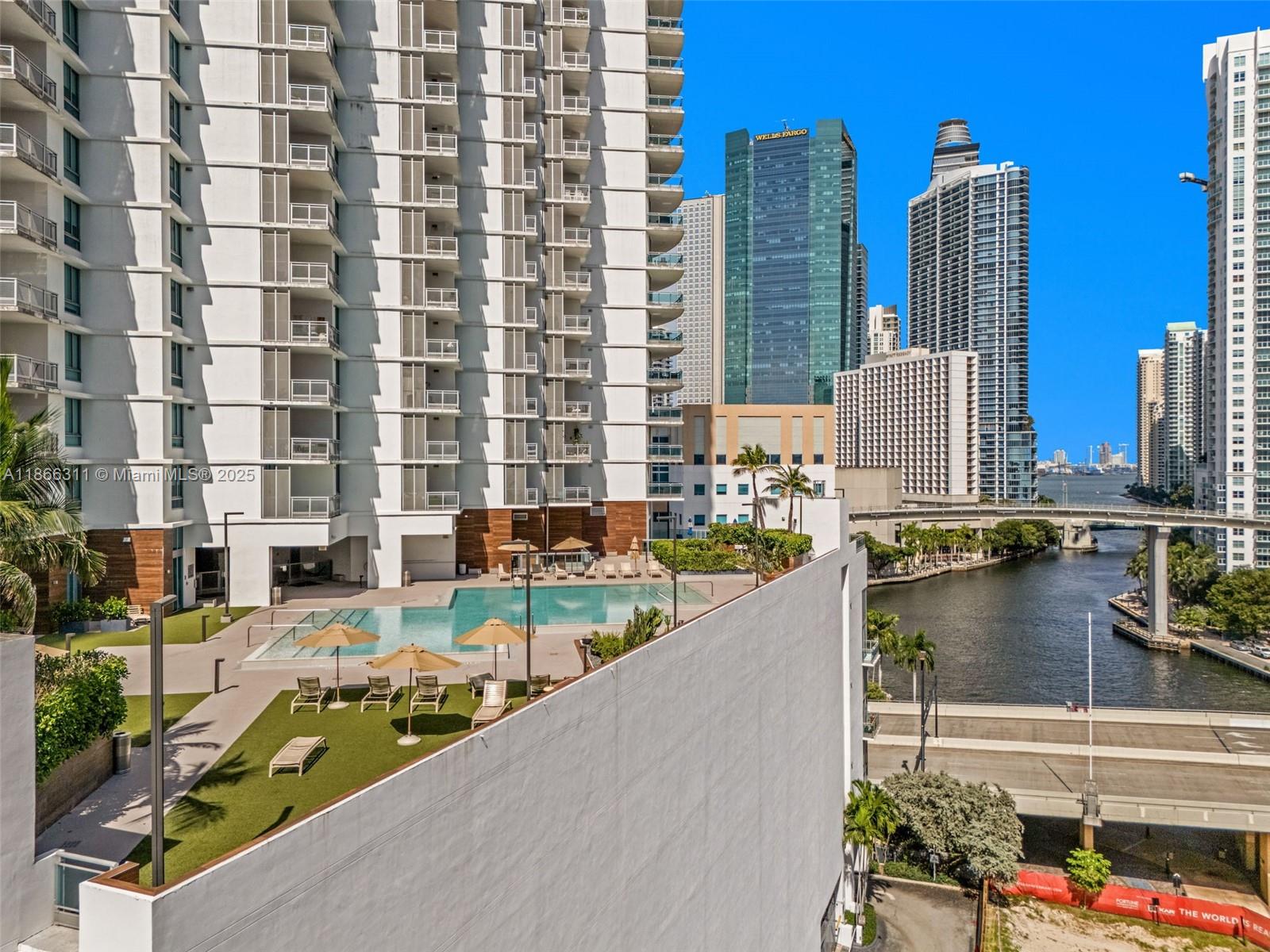 WIND CONDO - Residential