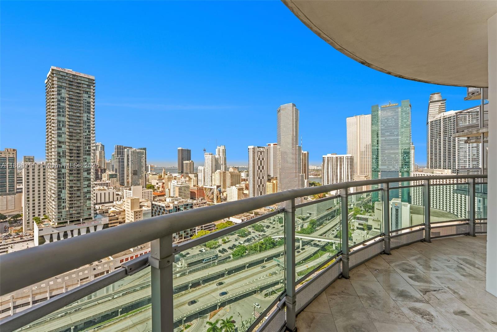 WIND CONDO - Residential