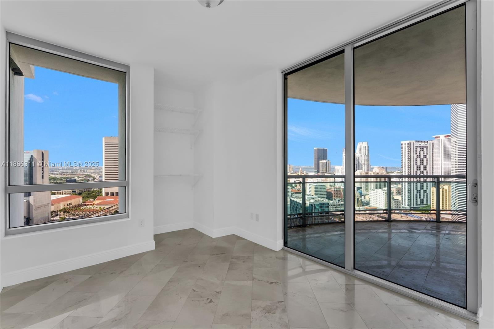 WIND CONDO - Residential