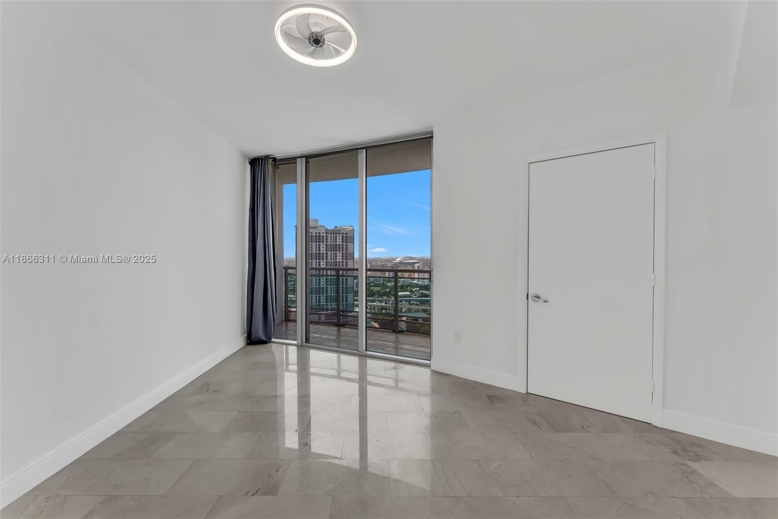 WIND CONDO - Residential