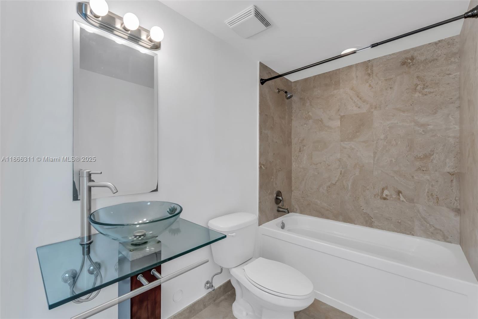 WIND CONDO - Residential