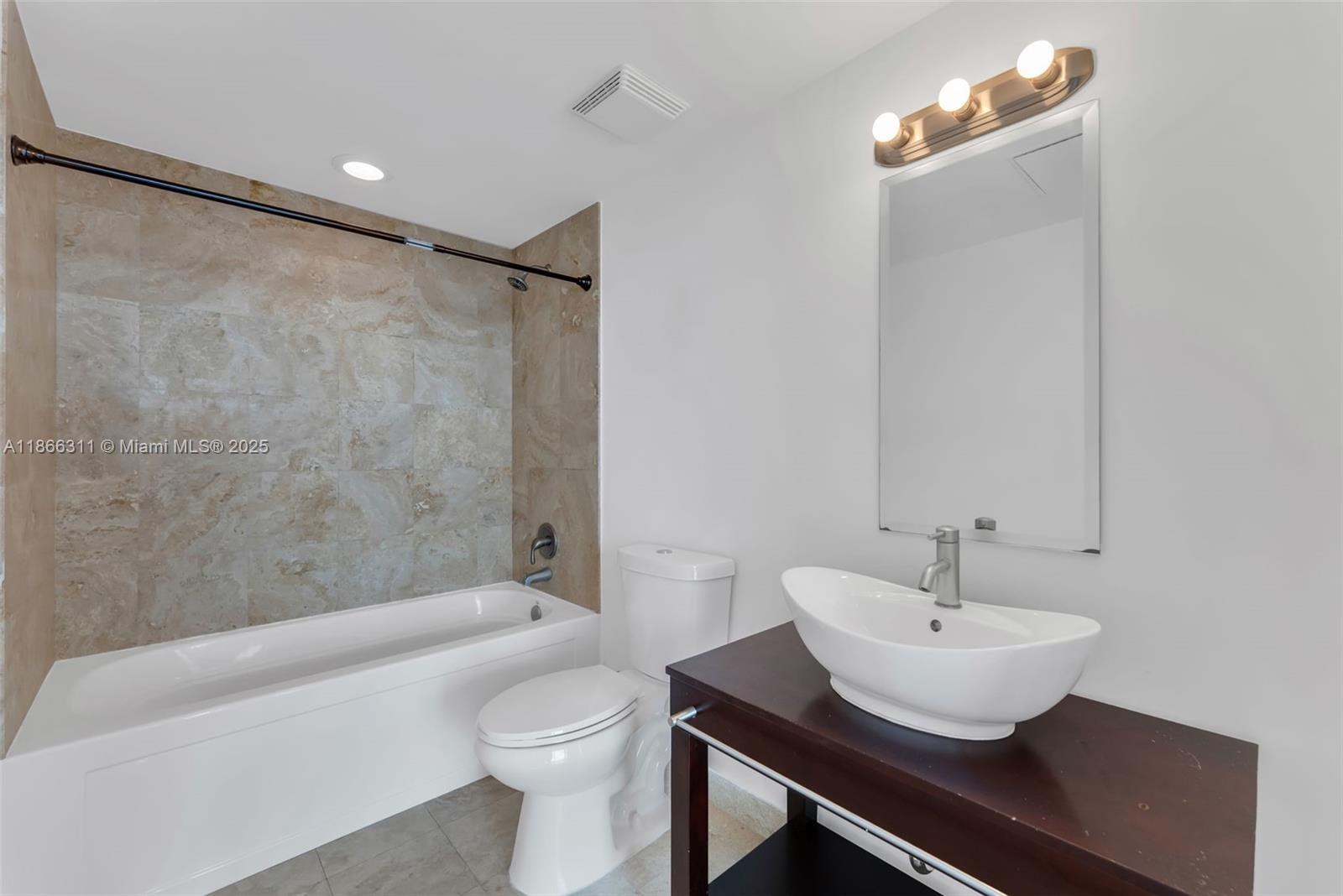 WIND CONDO - Residential