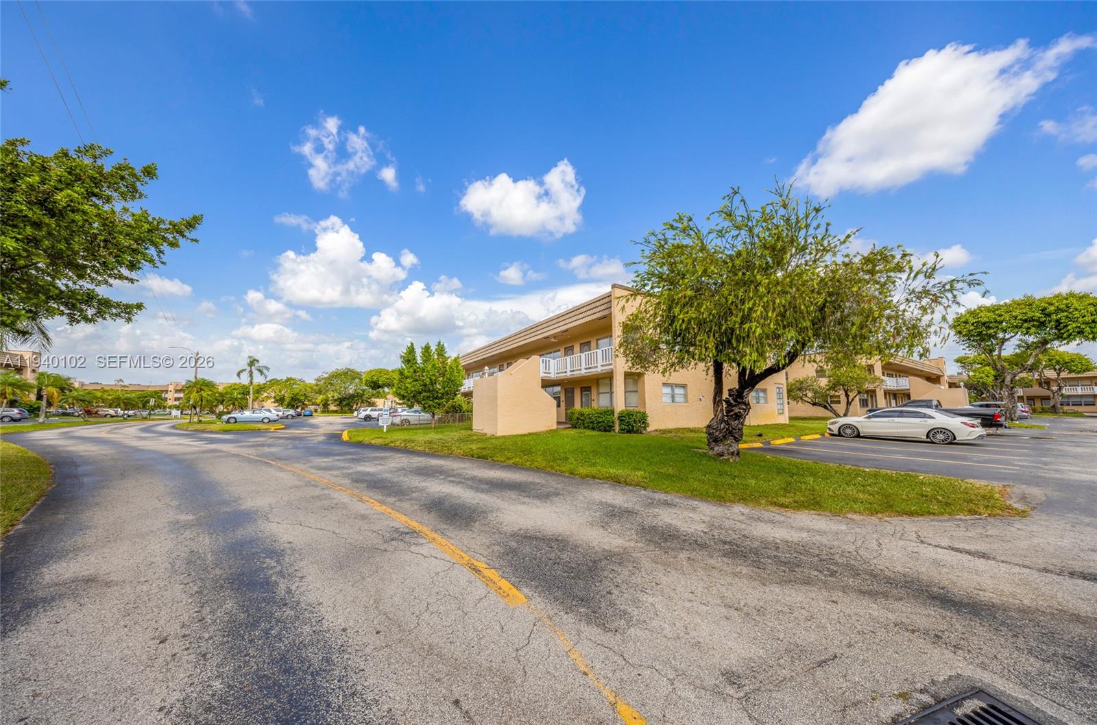 SUNRISE LAKES 110 CONDO - Residential